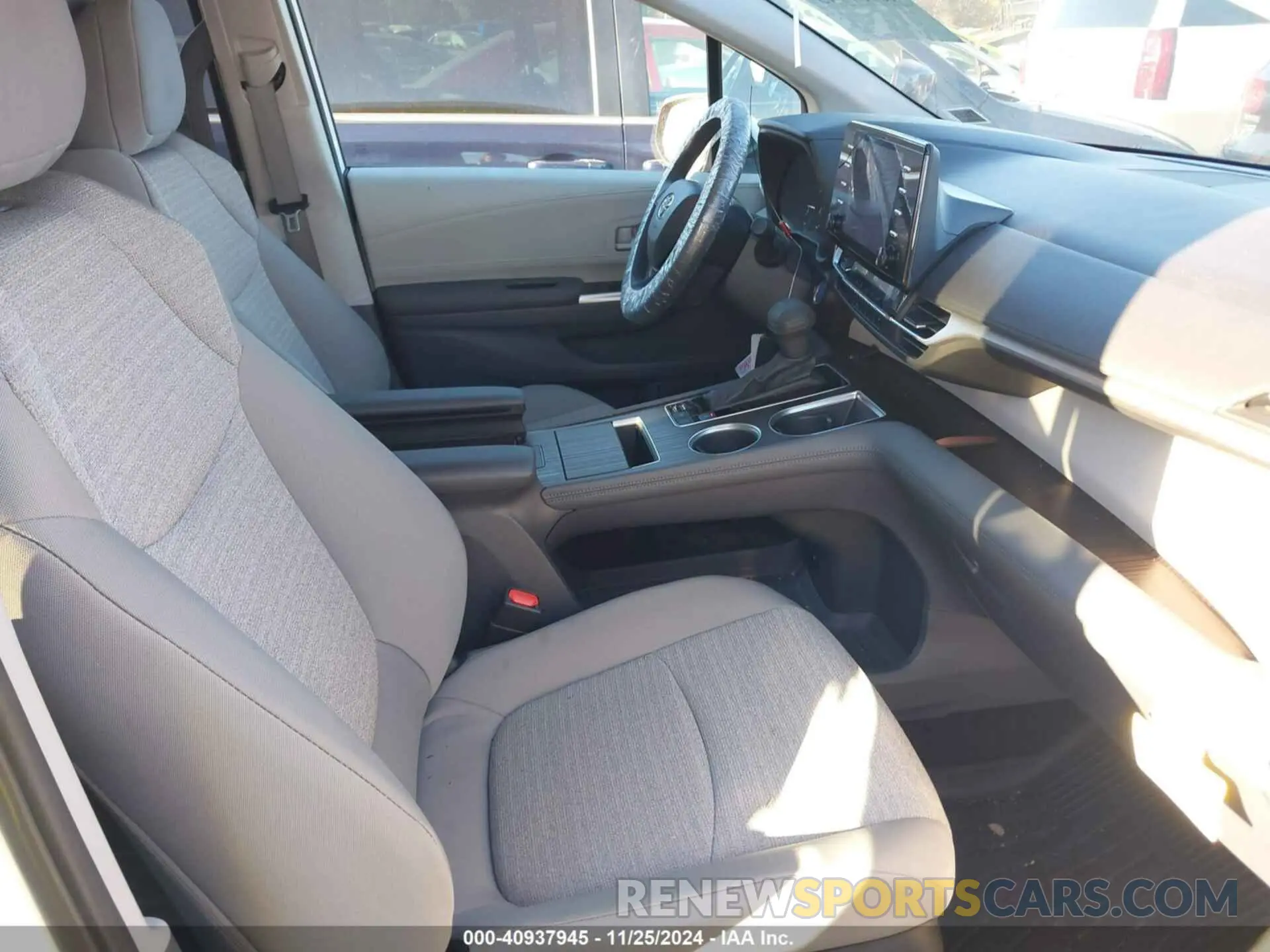 5 Фотография поврежденного автомобиля 5TDKSKFC0PS099460 TOYOTA SIENNA 2023