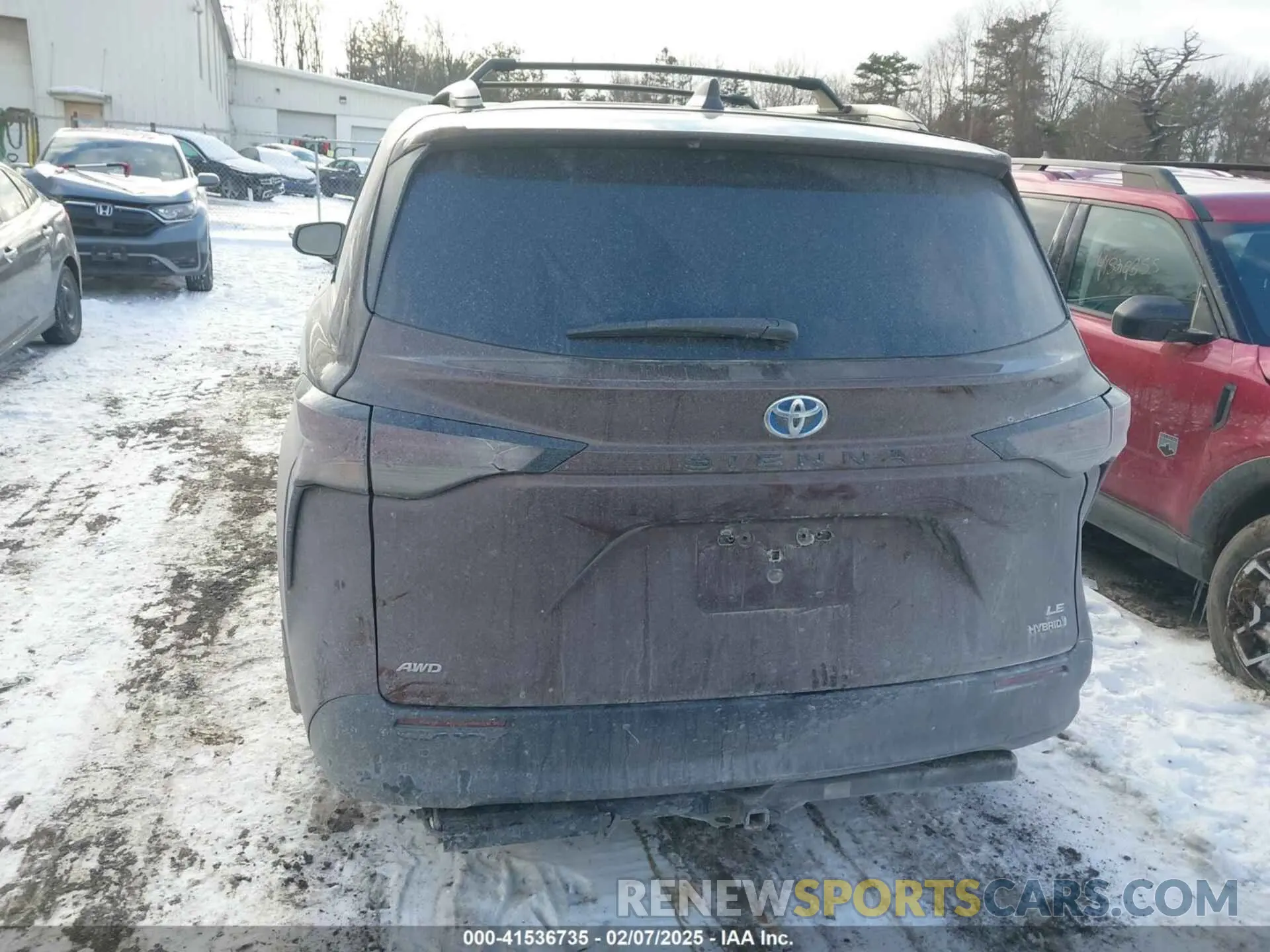 16 Photograph of a damaged car 5TDKSKFCXPS079264 TOYOTA SIENNA 2023