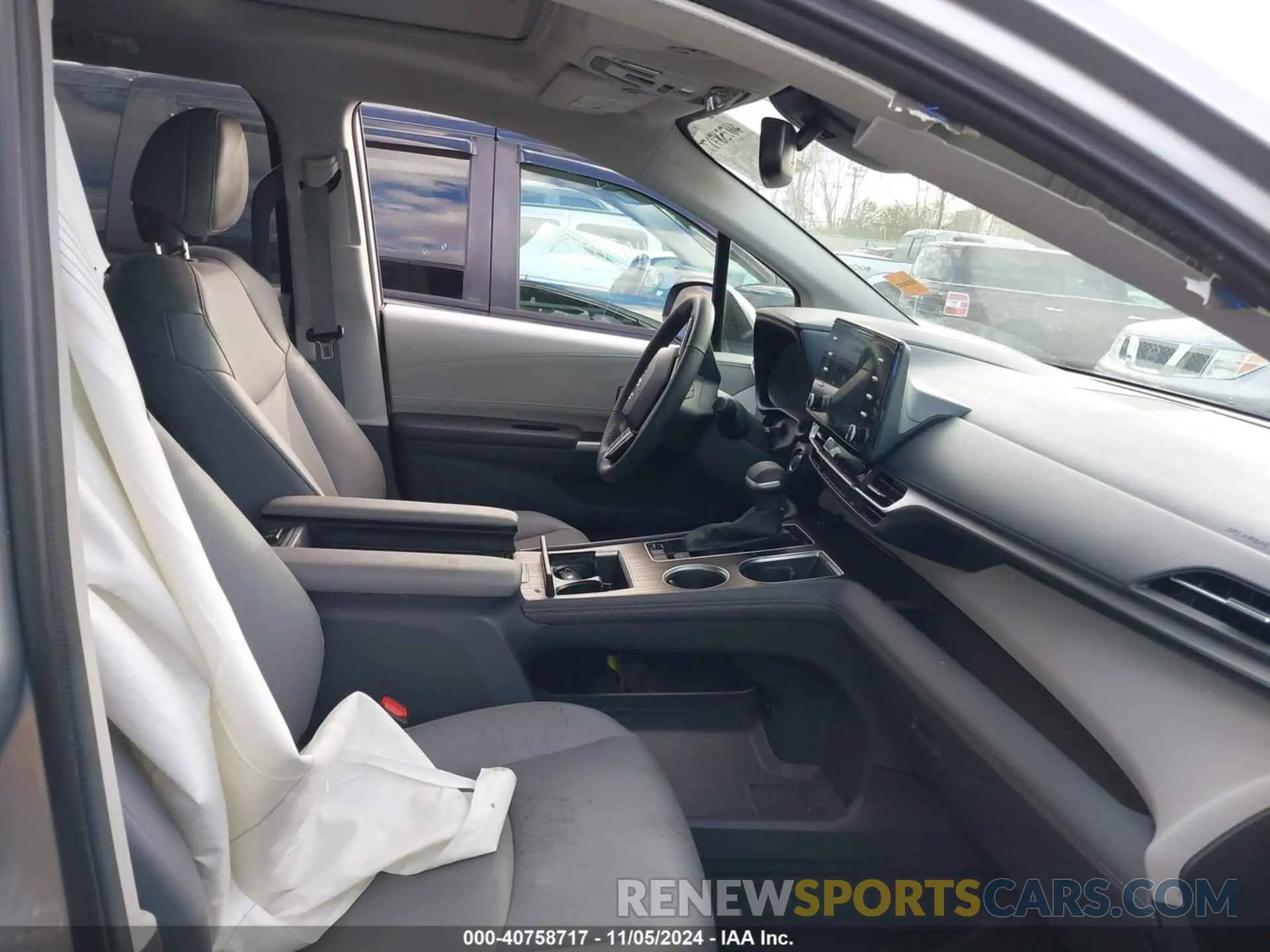 5 Photograph of a damaged car 5TDYRKEC4PS154578 TOYOTA SIENNA 2023
