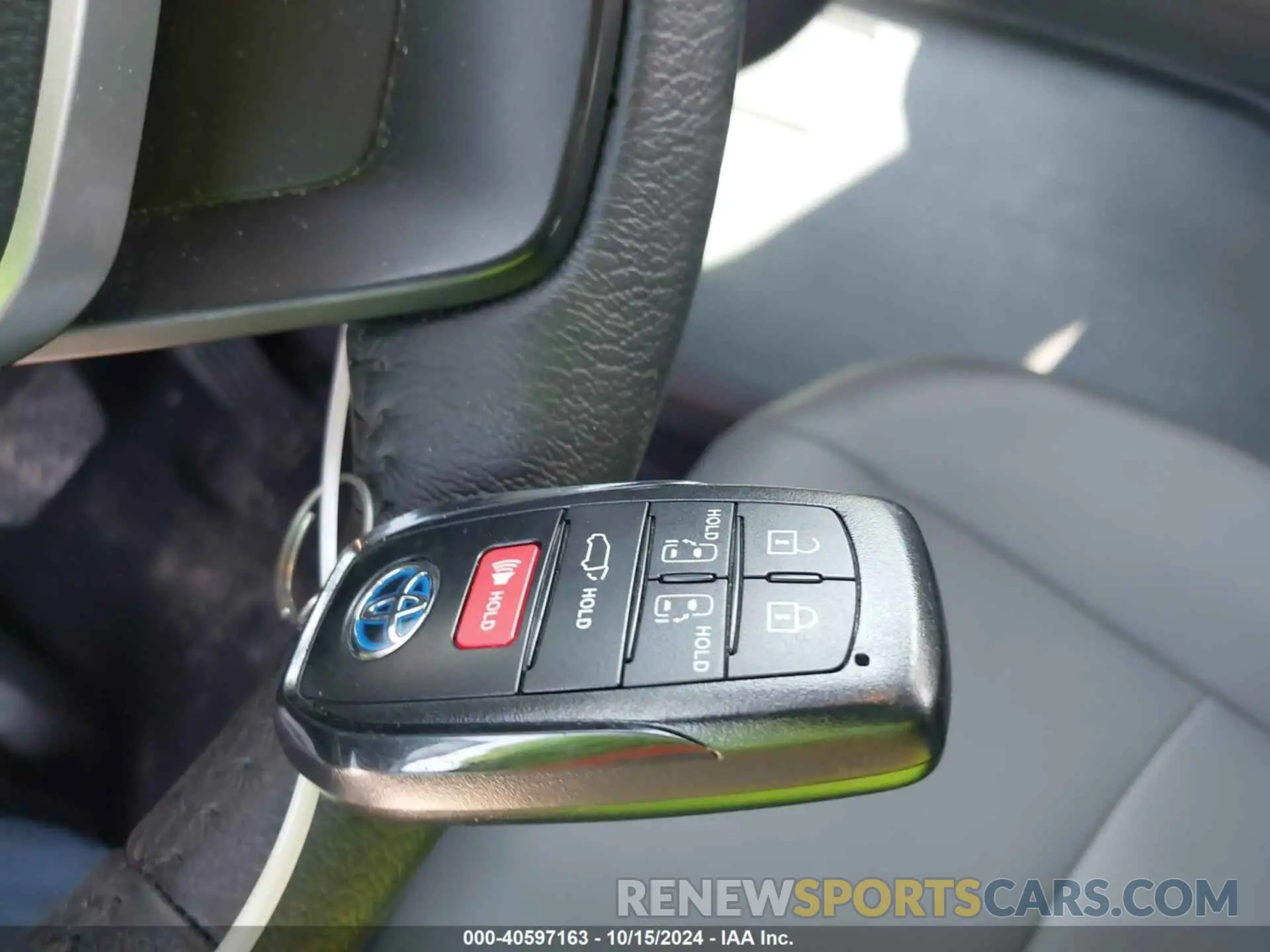 11 Photograph of a damaged car 5TDYRKEC6PS163718 TOYOTA SIENNA 2023