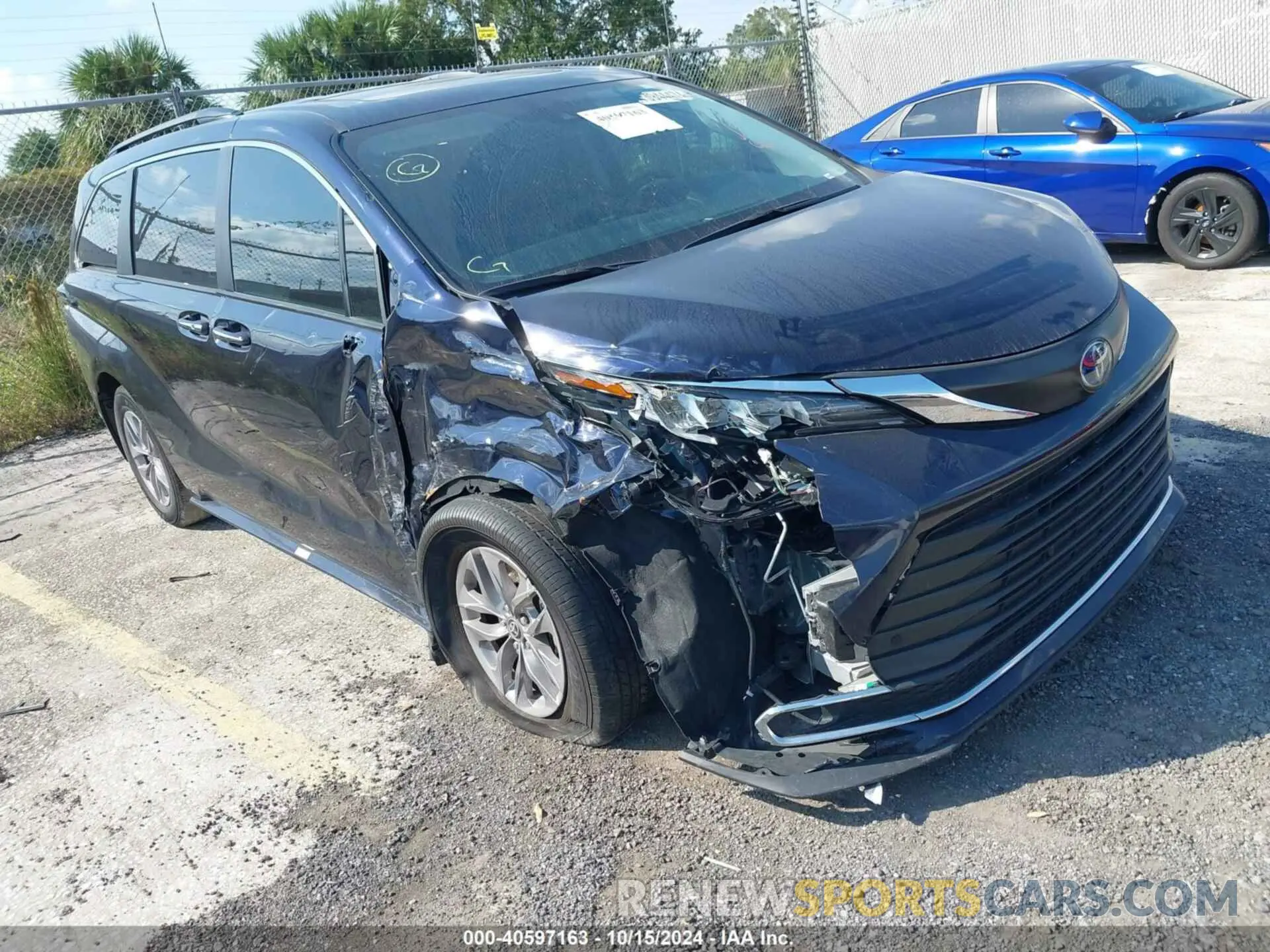 6 Photograph of a damaged car 5TDYRKEC6PS163718 TOYOTA SIENNA 2023