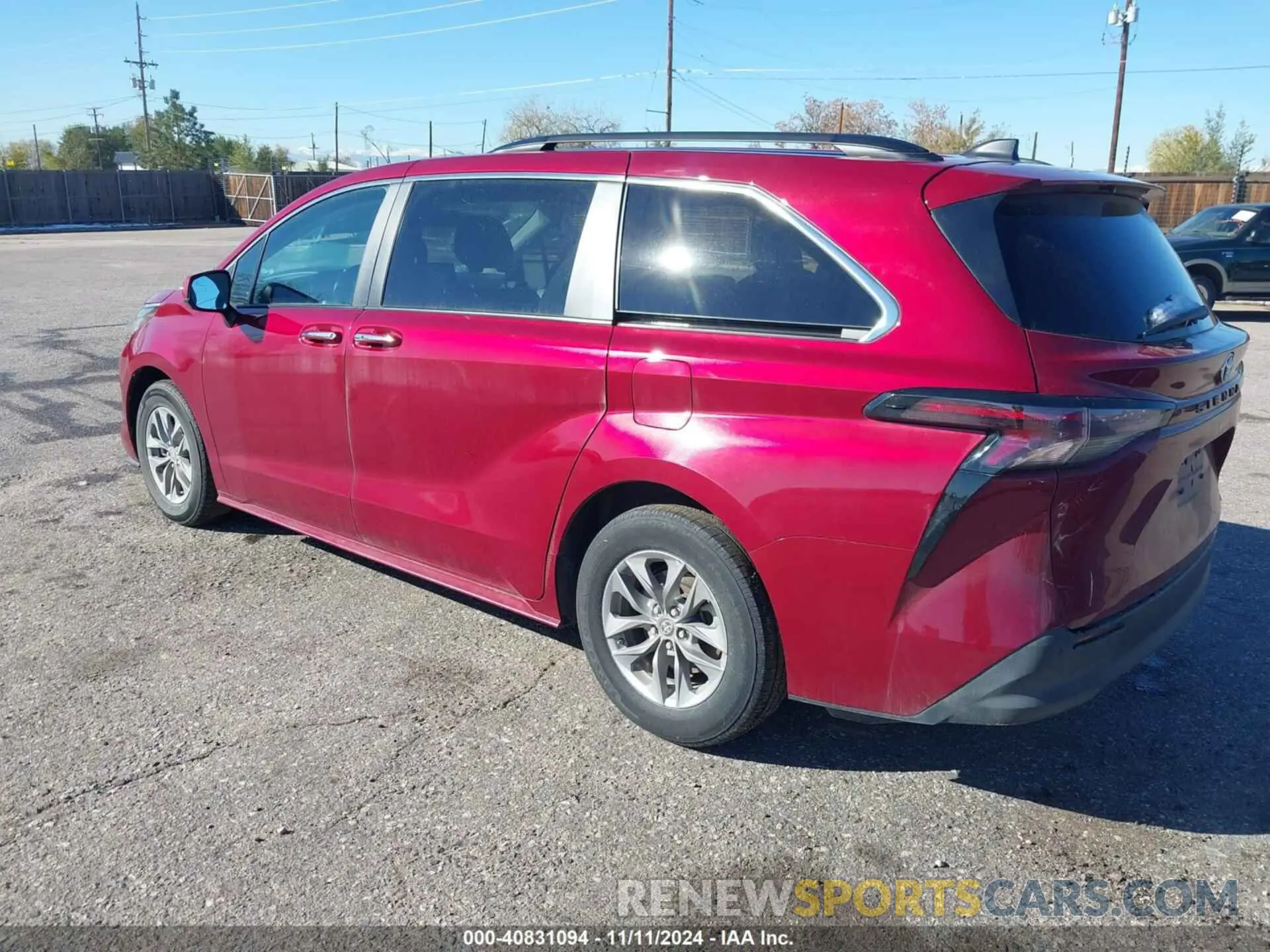 3 Photograph of a damaged car 5TDYRKEC6PS165369 TOYOTA SIENNA 2023