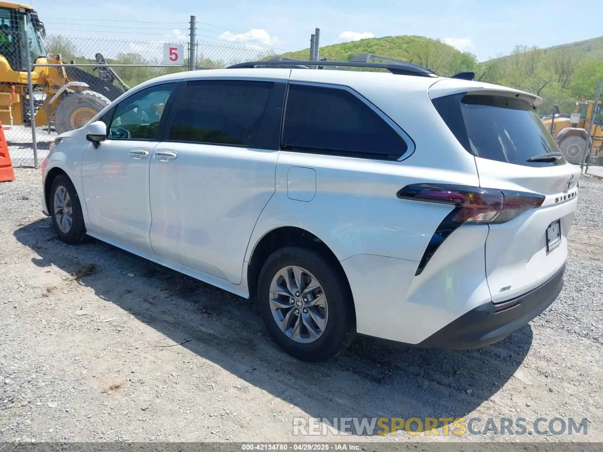 3 Фотография поврежденного автомобиля 5TDYSKFC3PS075938 TOYOTA SIENNA 2023