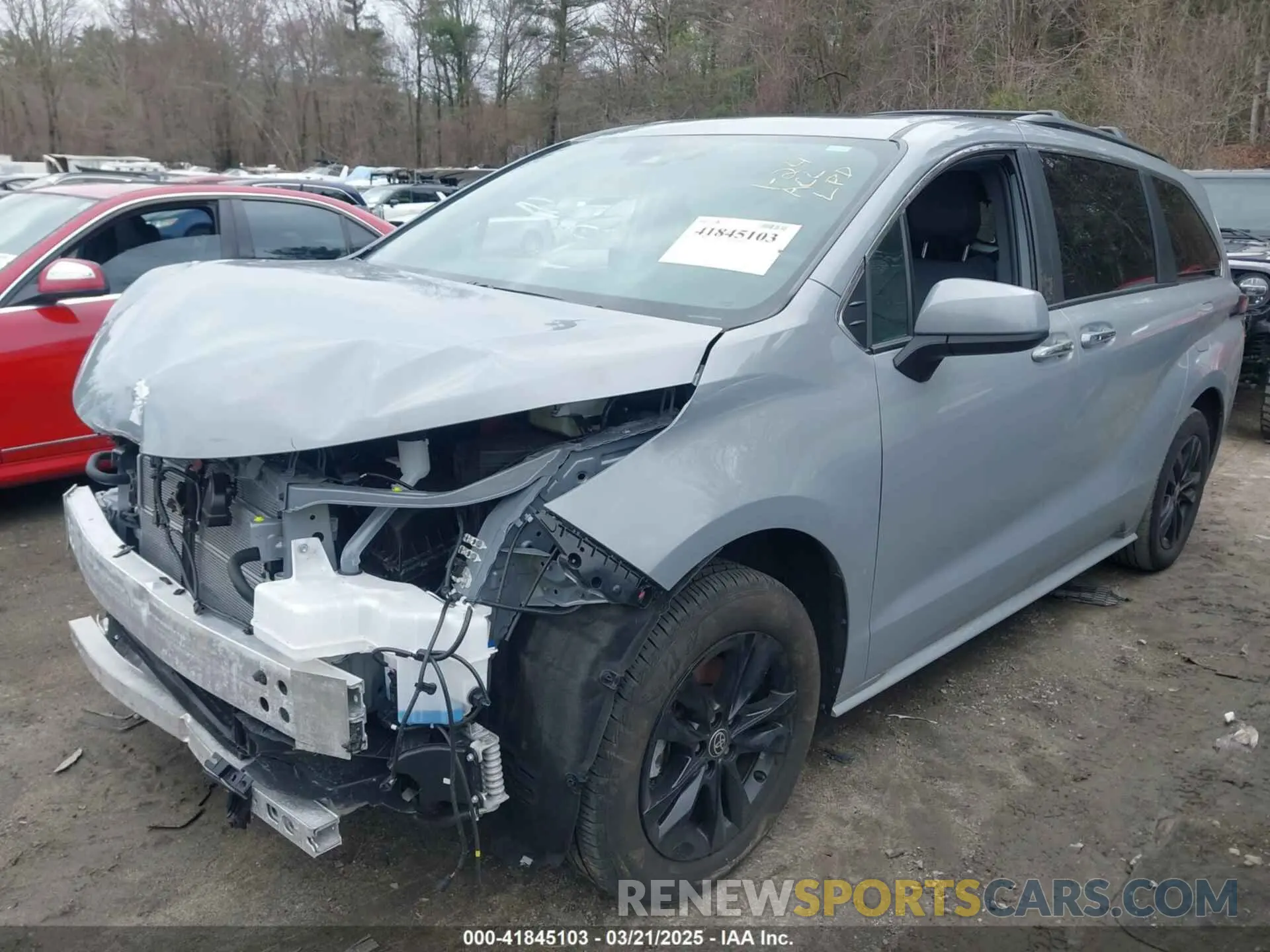2 Photograph of a damaged car 5TDCSKFC6RS152766 TOYOTA SIENNA 2024