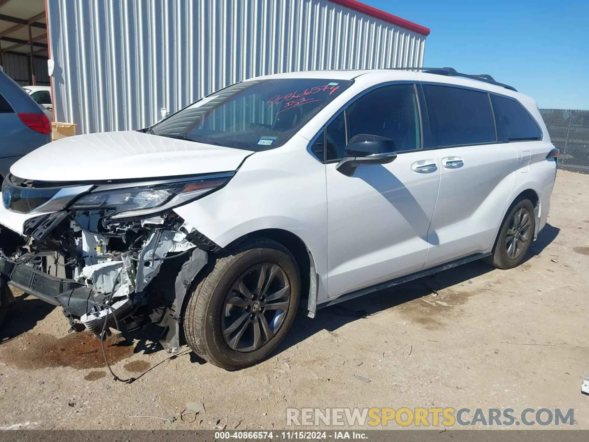 2 Photograph of a damaged car 5TDCSKFC8RS124497 TOYOTA SIENNA 2024