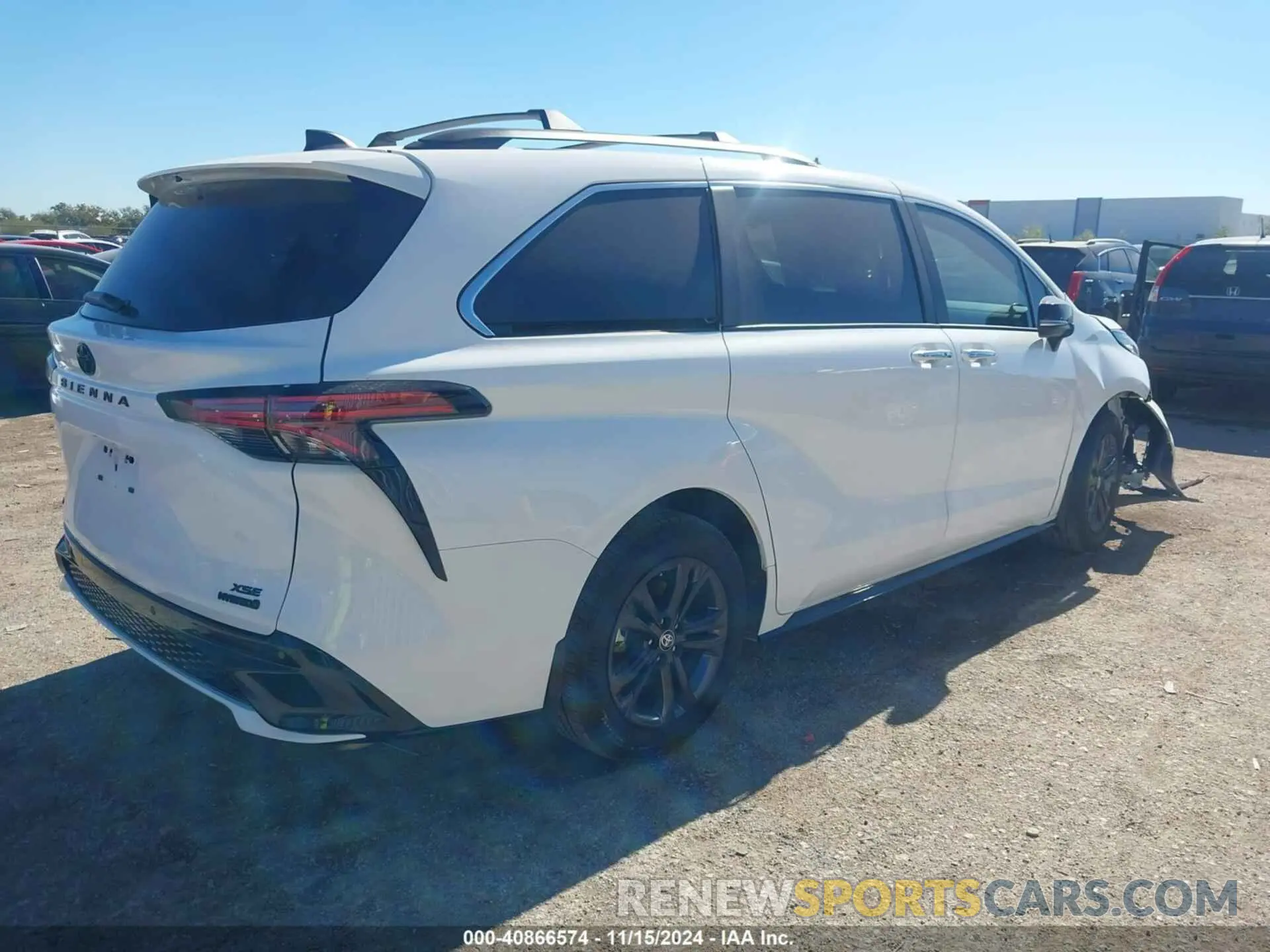 4 Photograph of a damaged car 5TDCSKFC8RS124497 TOYOTA SIENNA 2024