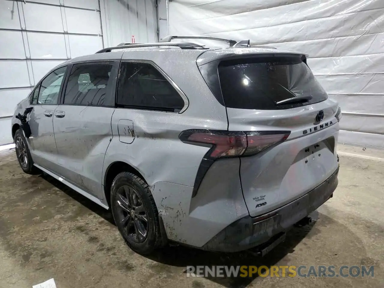 2 Photograph of a damaged car 5TDCSKFC9RS132253 TOYOTA SIENNA 2024