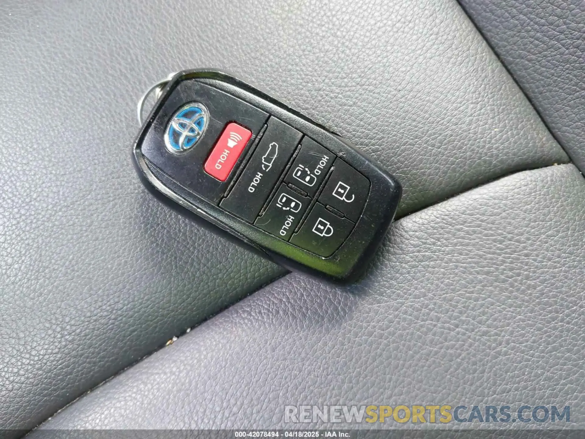 11 Фотография поврежденного автомобиля 5TDDRKEC4RS186108 TOYOTA SIENNA 2024