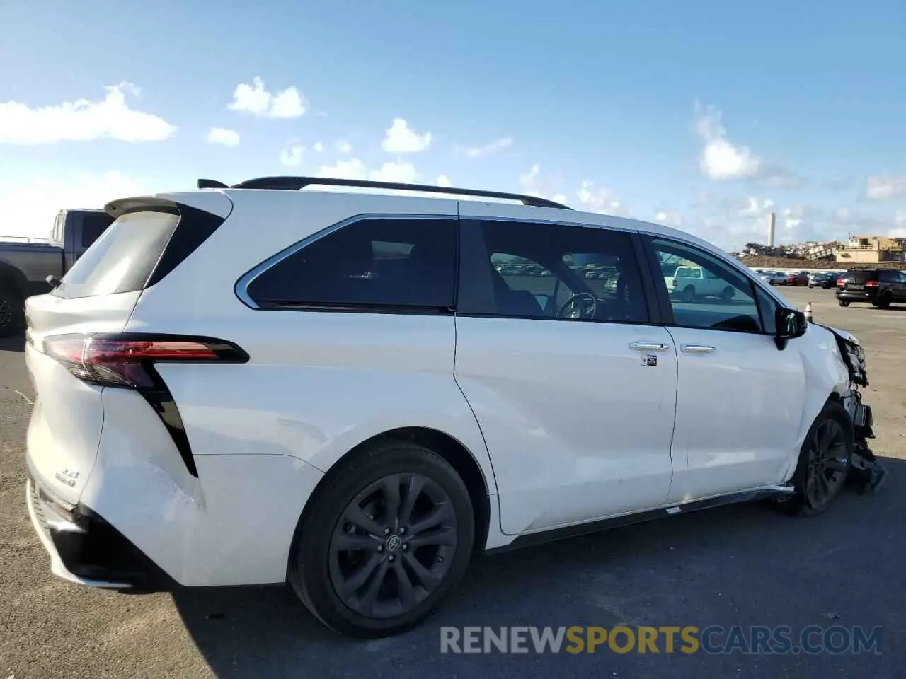 3 Фотография поврежденного автомобиля 5TDDRKEC7RS192680 TOYOTA SIENNA 2024
