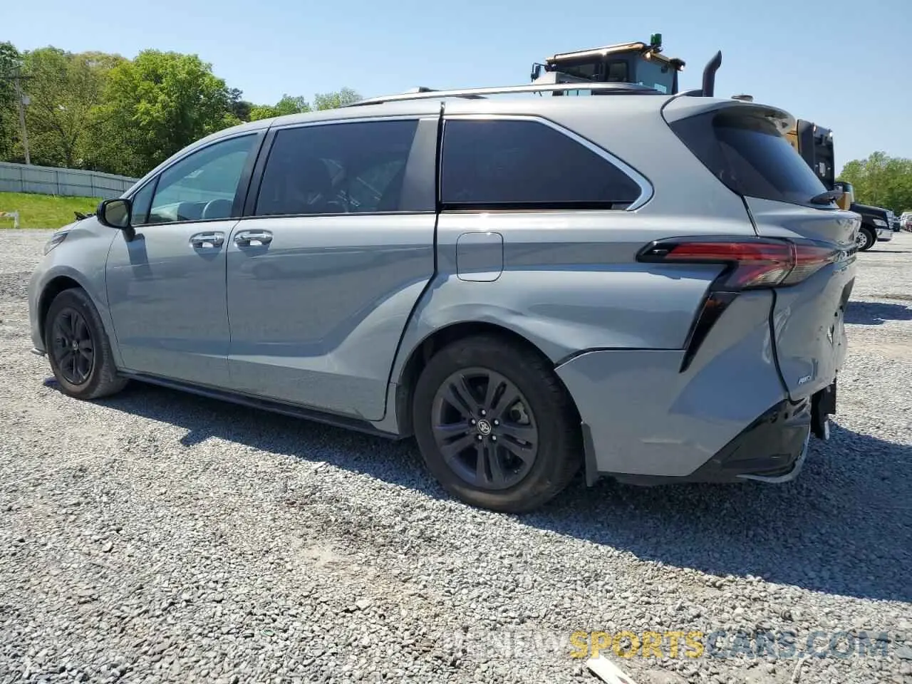 2 Photograph of a damaged car 5TDDSKFC5RS116717 TOYOTA SIENNA 2024