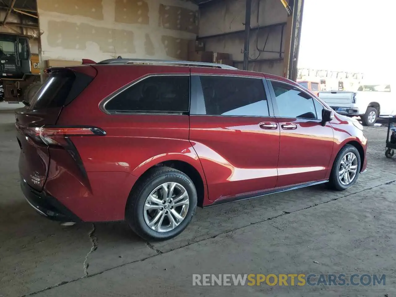 3 Photograph of a damaged car 5TDESKFC2RS128067 TOYOTA SIENNA 2024