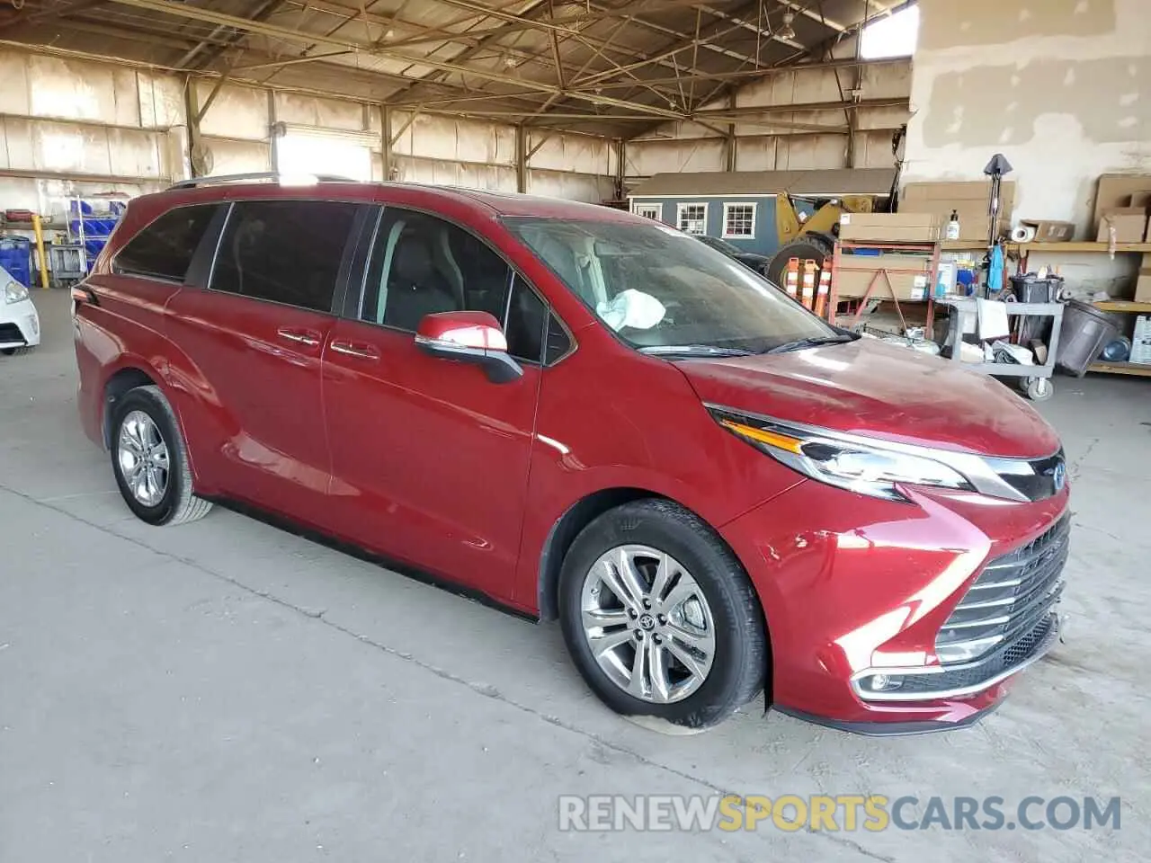 4 Photograph of a damaged car 5TDESKFC2RS128067 TOYOTA SIENNA 2024