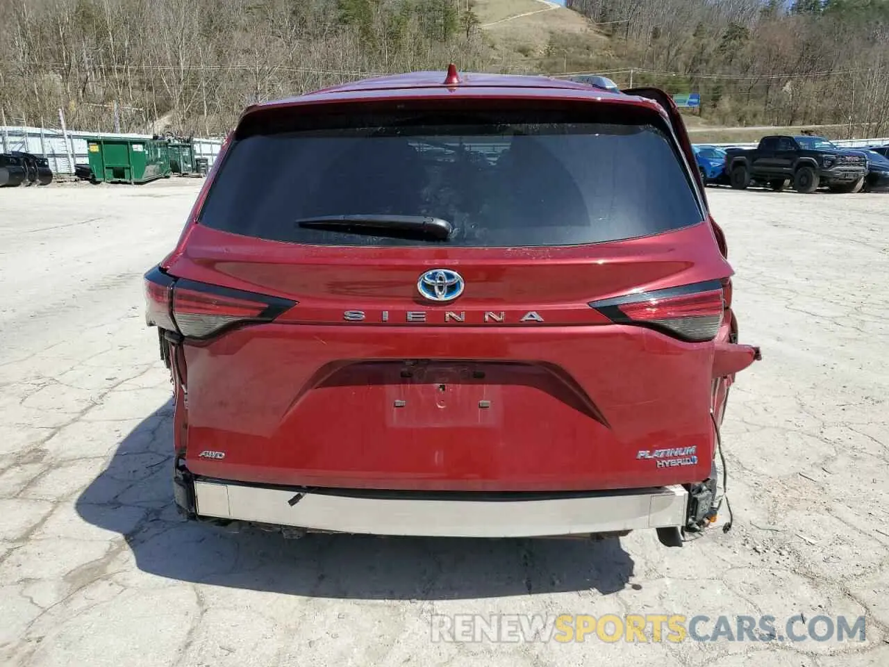 6 Photograph of a damaged car 5TDESKFC3RS134363 TOYOTA SIENNA 2024