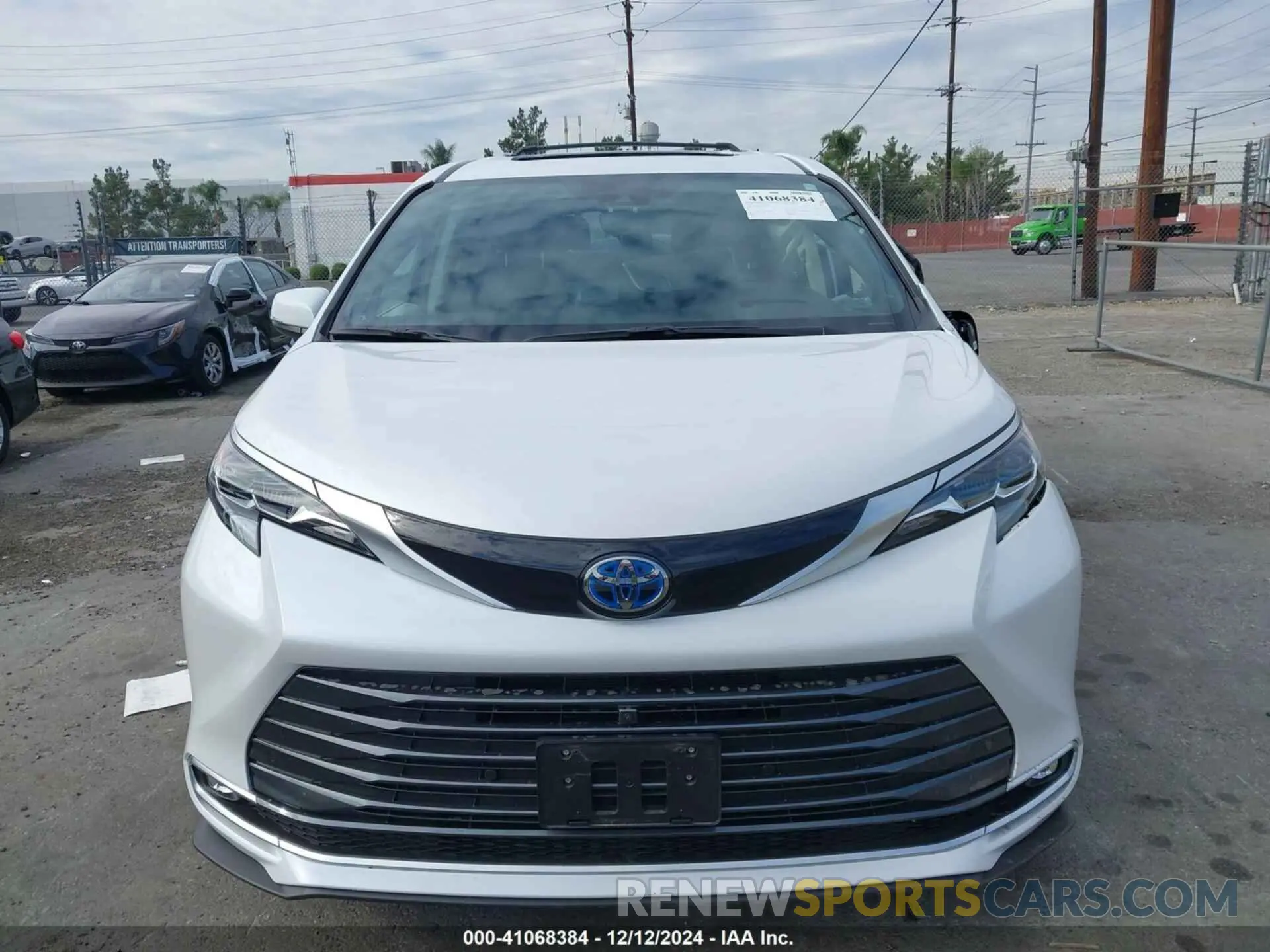 12 Фотография поврежденного автомобиля 5TDESKFC4RS119032 TOYOTA SIENNA 2024