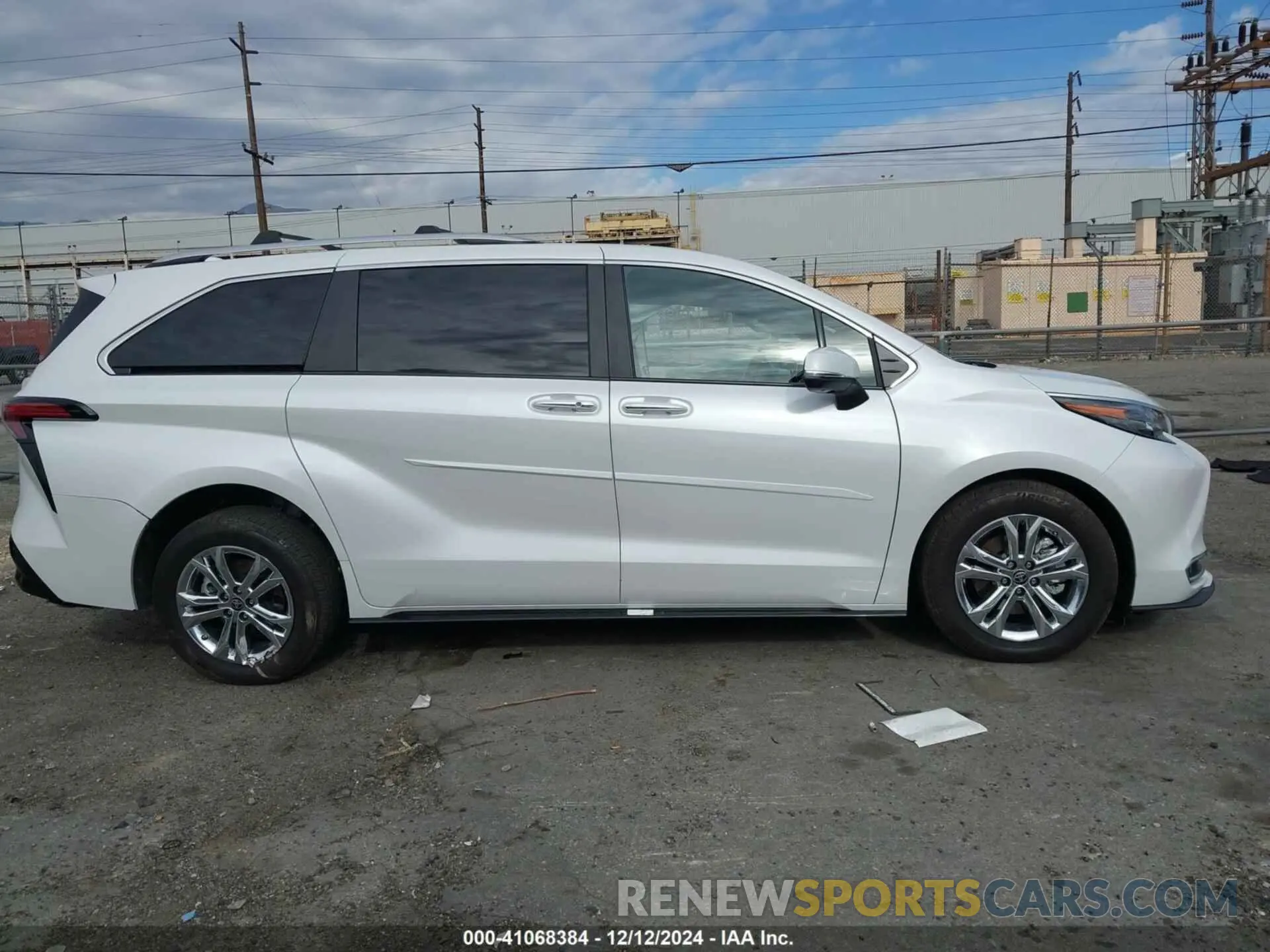 13 Фотография поврежденного автомобиля 5TDESKFC4RS119032 TOYOTA SIENNA 2024