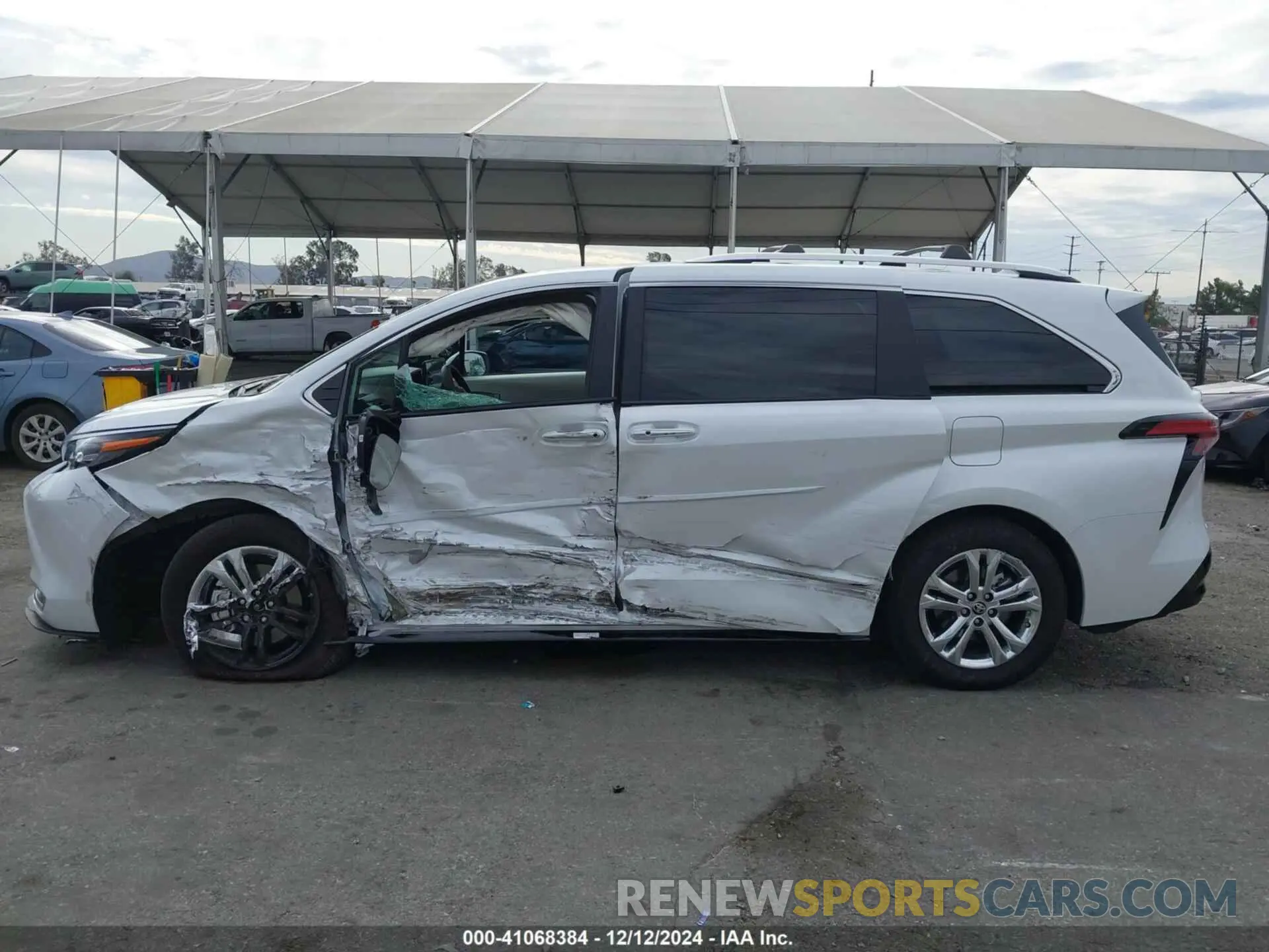 14 Фотография поврежденного автомобиля 5TDESKFC4RS119032 TOYOTA SIENNA 2024