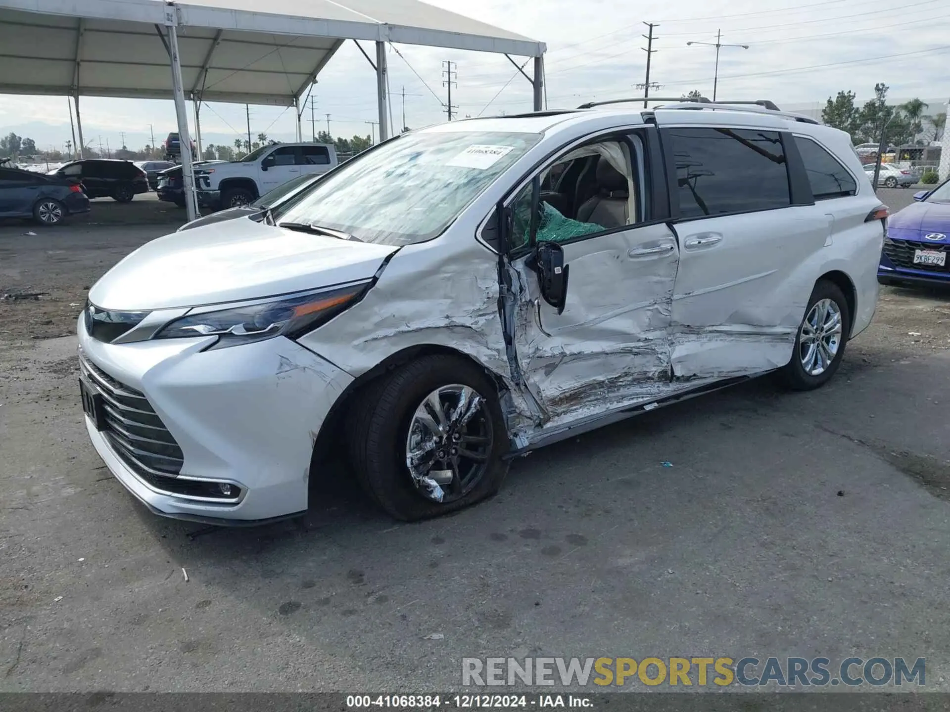 2 Фотография поврежденного автомобиля 5TDESKFC4RS119032 TOYOTA SIENNA 2024