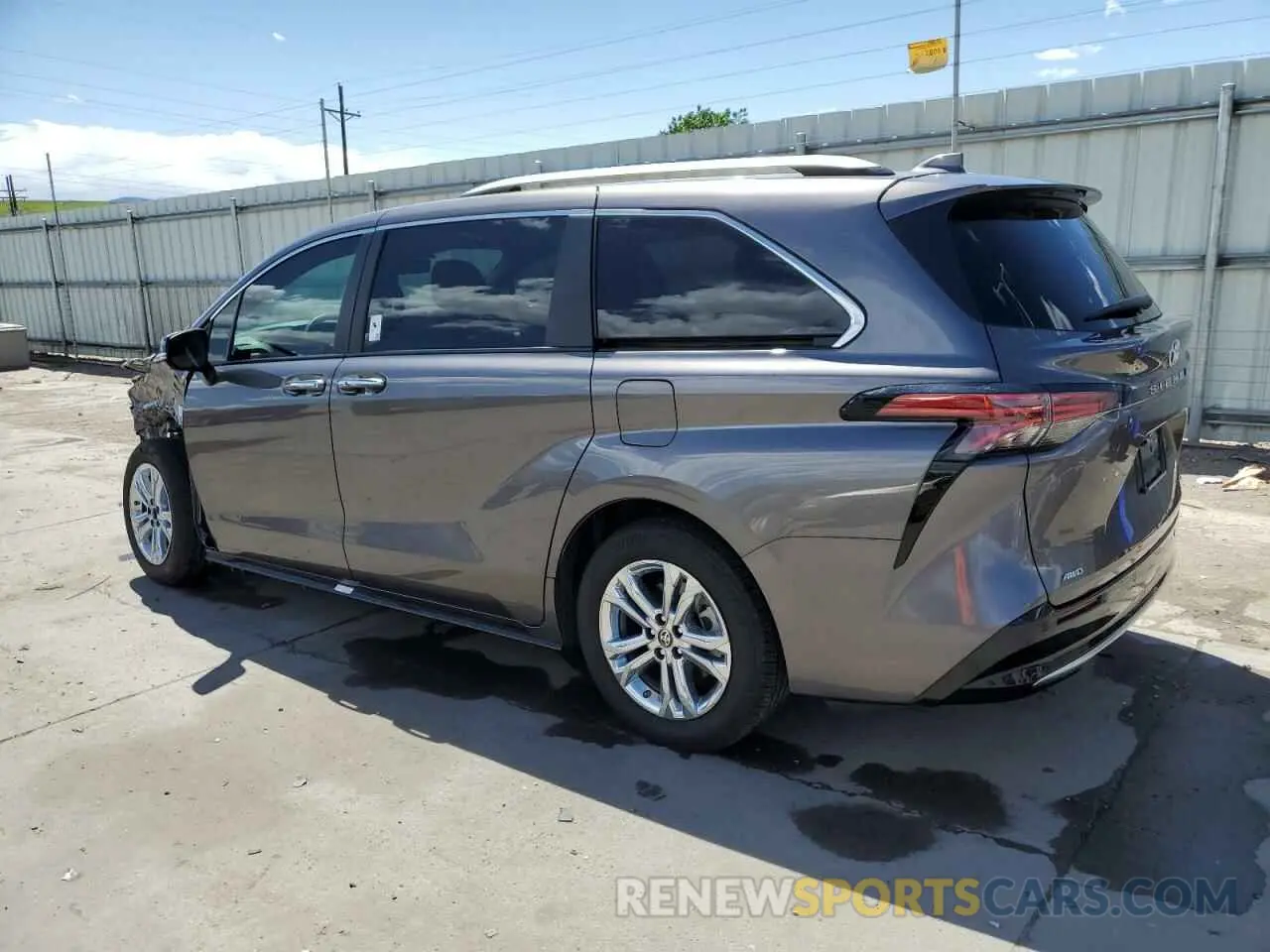 2 Photograph of a damaged car 5TDESKFC4RS134873 TOYOTA SIENNA 2024