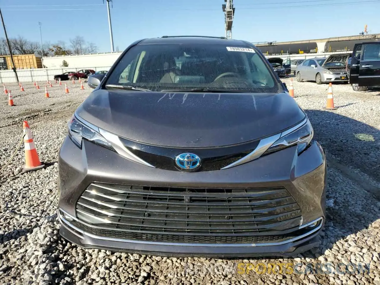 5 Photograph of a damaged car 5TDESKFC6RS149262 TOYOTA SIENNA 2024