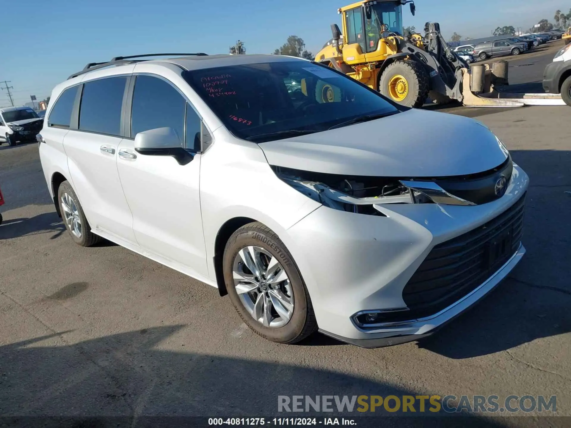 1 Photograph of a damaged car 5TDJRKEC5RS208071 TOYOTA SIENNA 2024