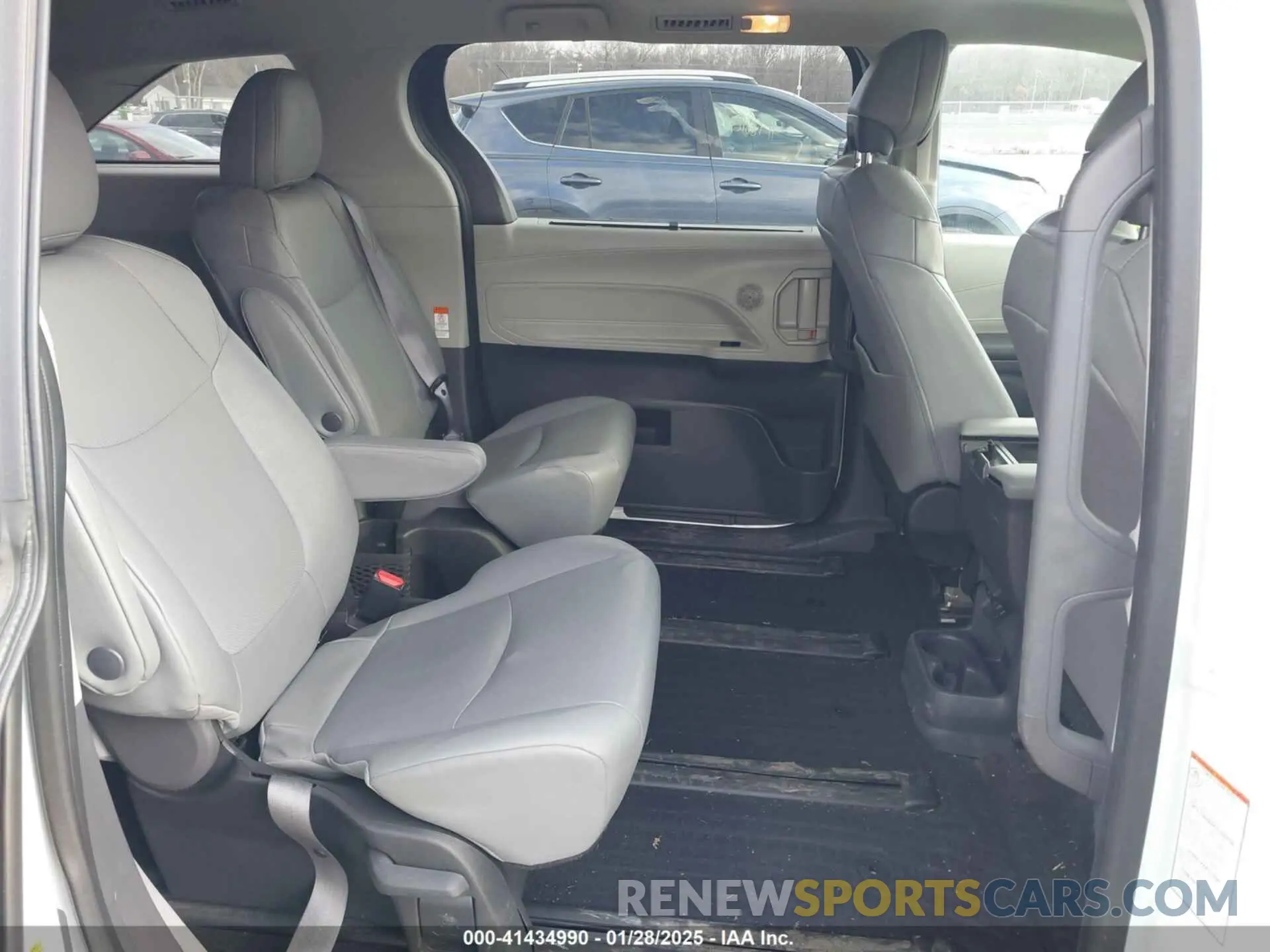 8 Фотография поврежденного автомобиля 5TDJSKFC6RS119094 TOYOTA SIENNA 2024