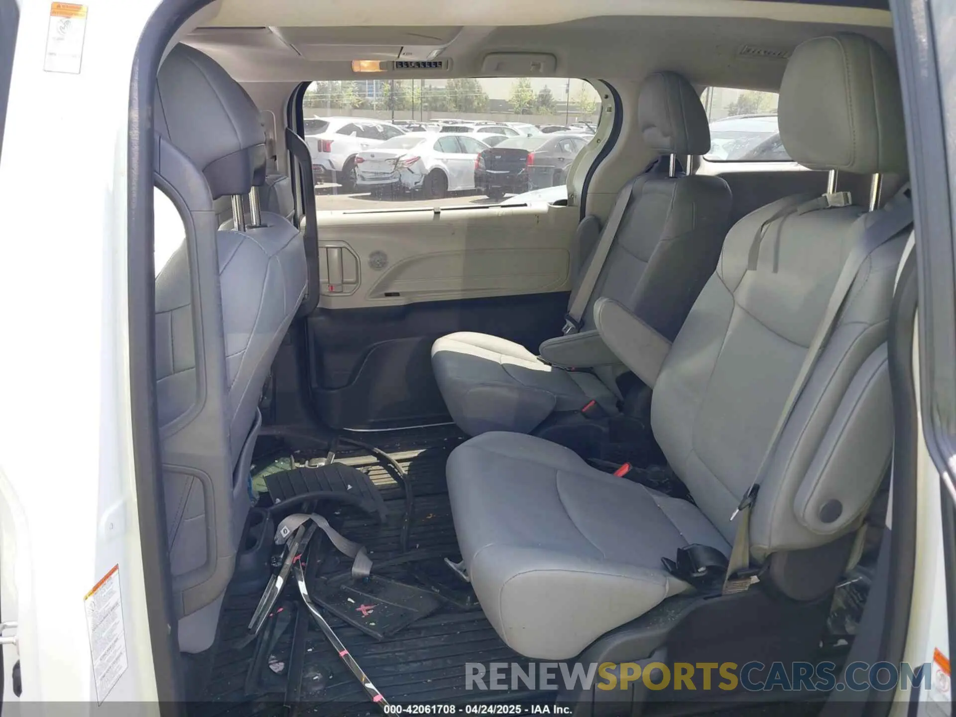 8 Фотография поврежденного автомобиля 5TDJSKFC9RS111099 TOYOTA SIENNA 2024
