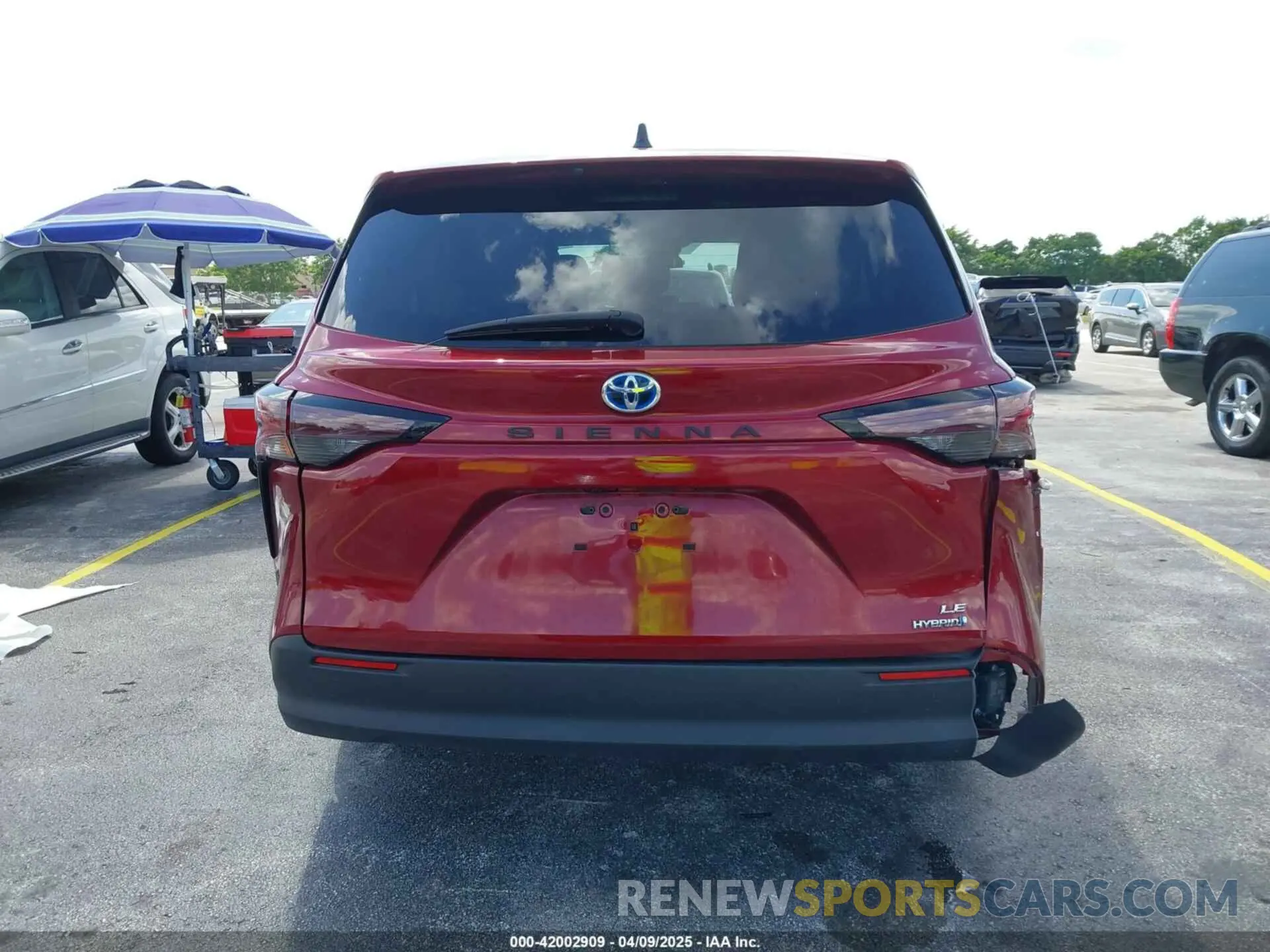 16 Фотография поврежденного автомобиля 5TDKRKEC4RS188352 TOYOTA SIENNA 2024
