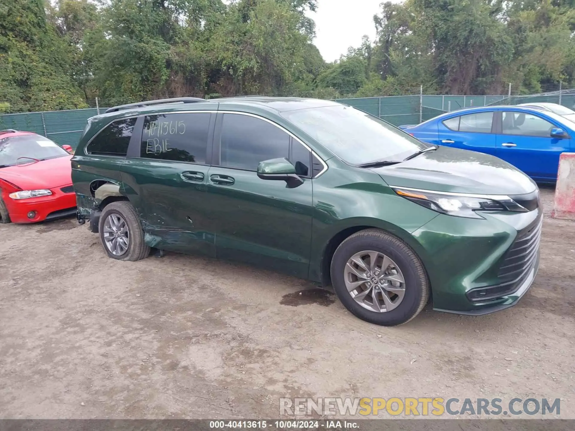 1 Photograph of a damaged car 5TDKSKFC1RS129035 TOYOTA SIENNA 2024
