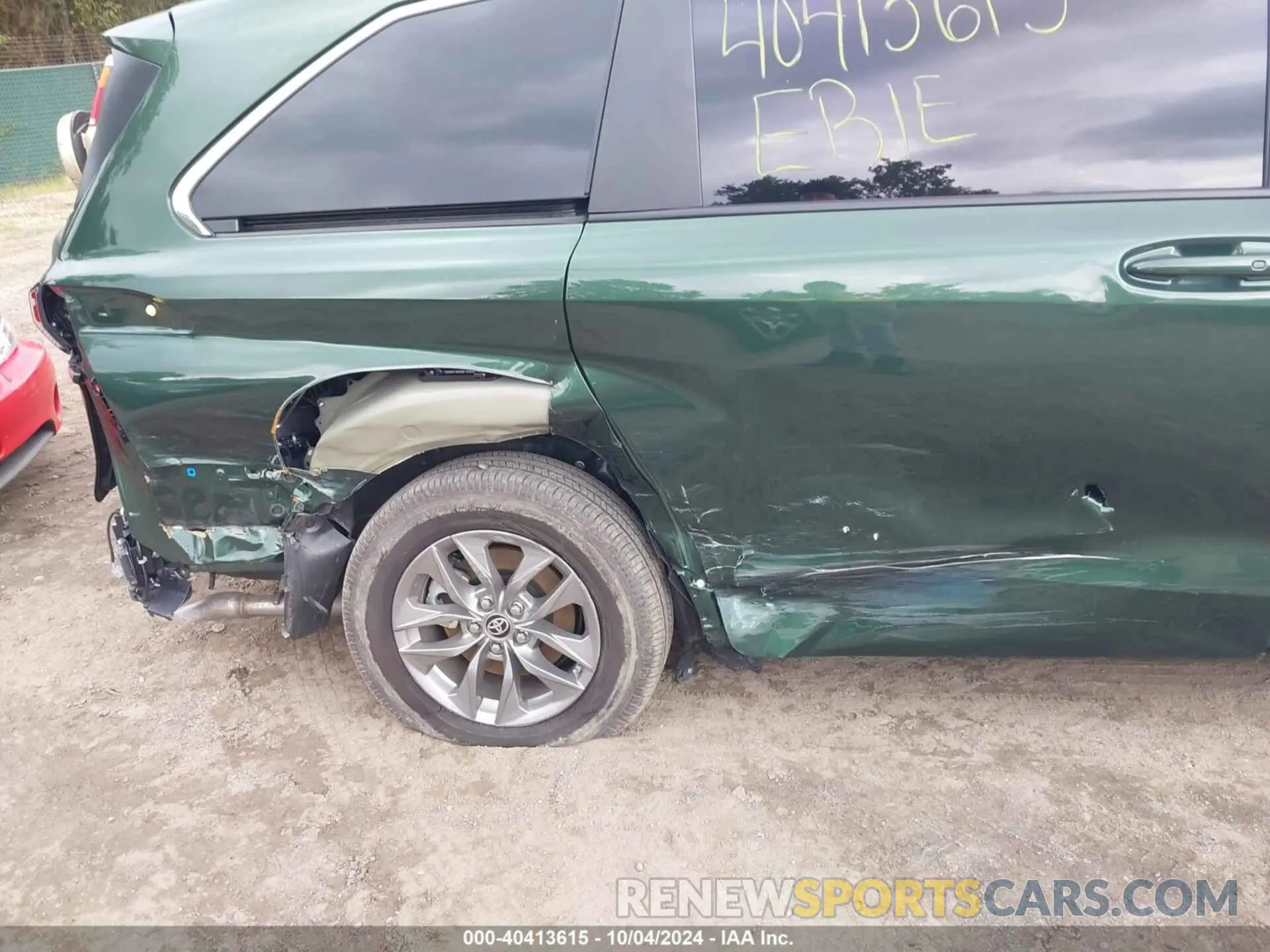 6 Photograph of a damaged car 5TDKSKFC1RS129035 TOYOTA SIENNA 2024