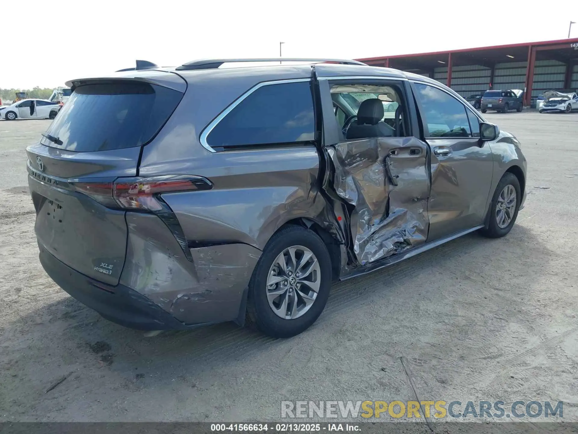 4 Фотография поврежденного автомобиля 5TDYRKEC7RS224934 TOYOTA SIENNA 2024