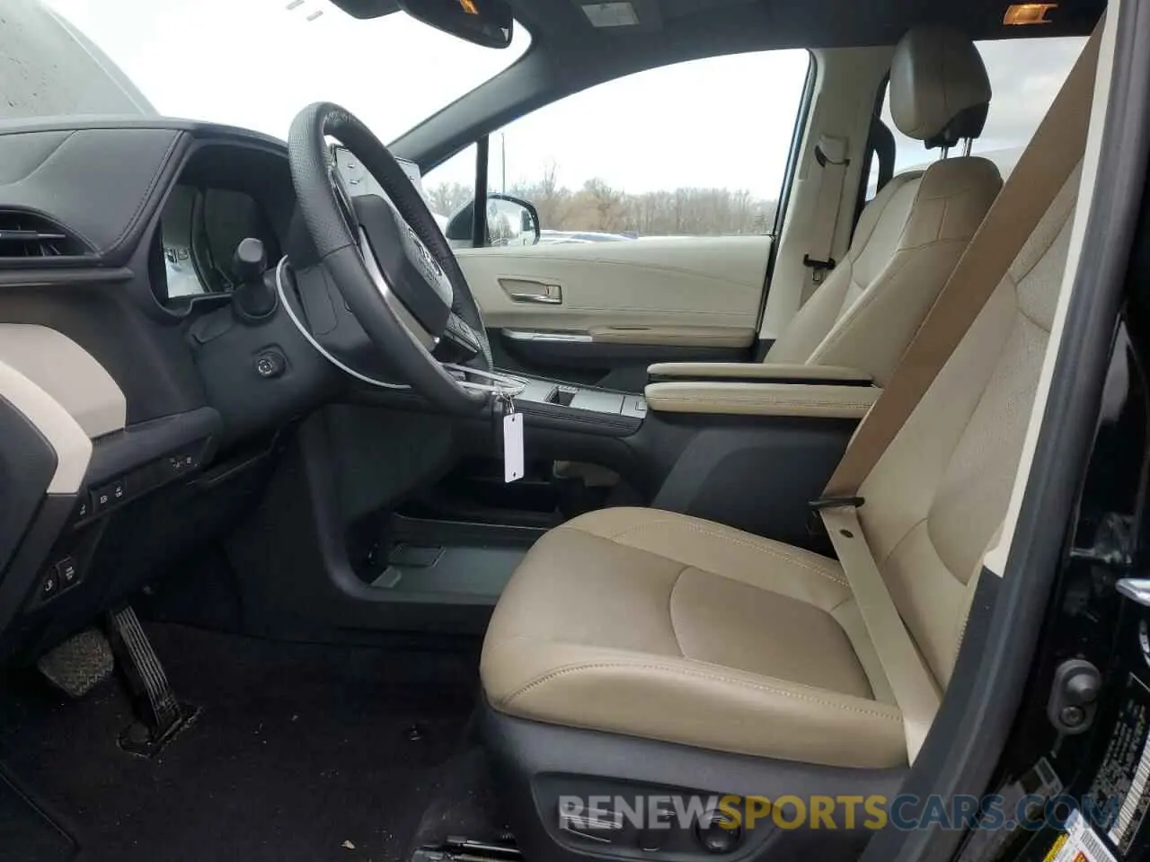 7 Фотография поврежденного автомобиля 5TDZSKFC0RS113911 TOYOTA SIENNA 2024