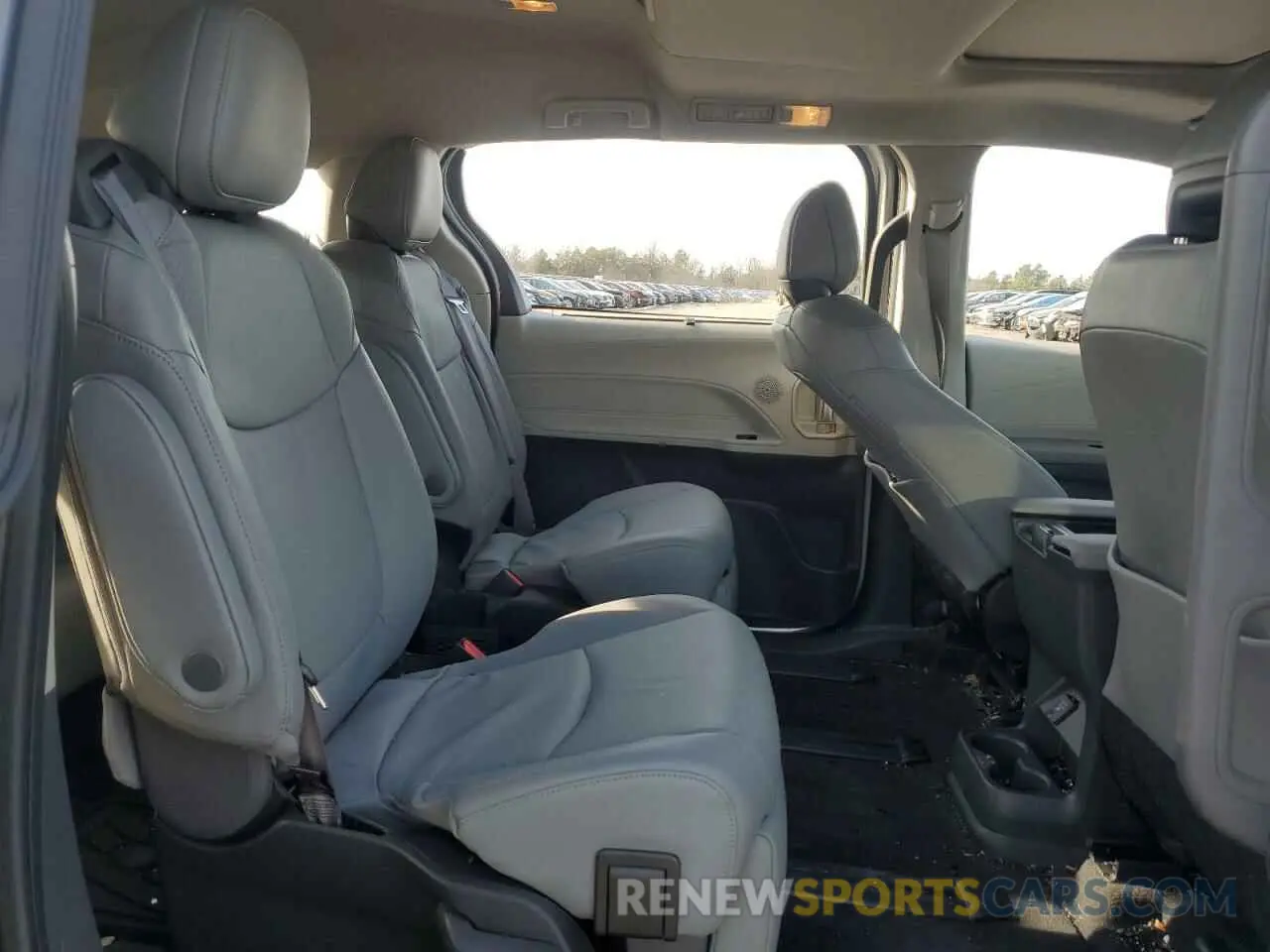11 Фотография поврежденного автомобиля 5TDZSKFC9RS146938 TOYOTA SIENNA 2024