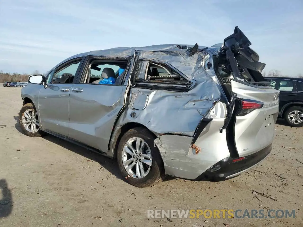 2 Фотография поврежденного автомобиля 5TDZSKFC9RS146938 TOYOTA SIENNA 2024