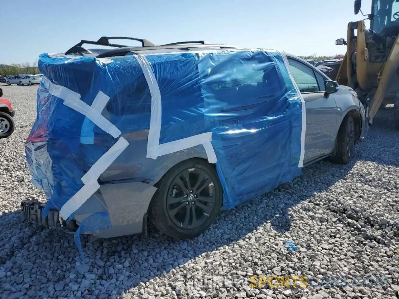 3 Photograph of a damaged car 5TDCRKEC1SS230177 TOYOTA SIENNA 2025