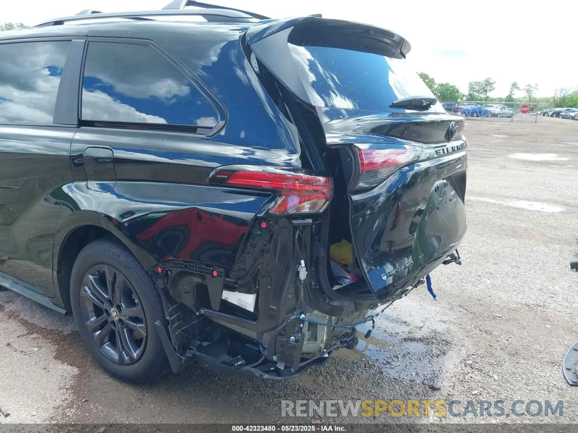 18 Фотография поврежденного автомобиля 5TDCSKFCXSS156213 TOYOTA SIENNA 2025
