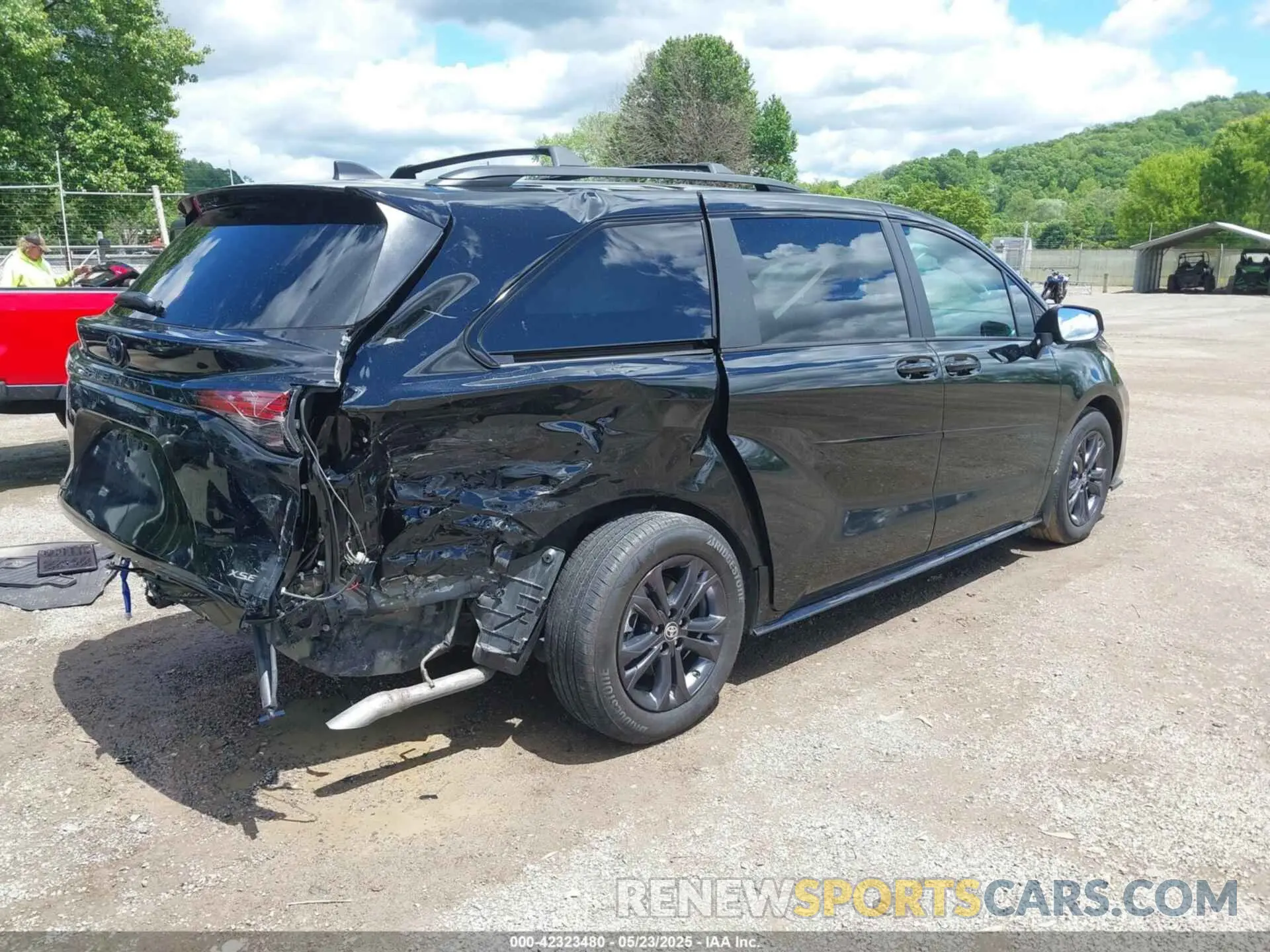 4 Фотография поврежденного автомобиля 5TDCSKFCXSS156213 TOYOTA SIENNA 2025