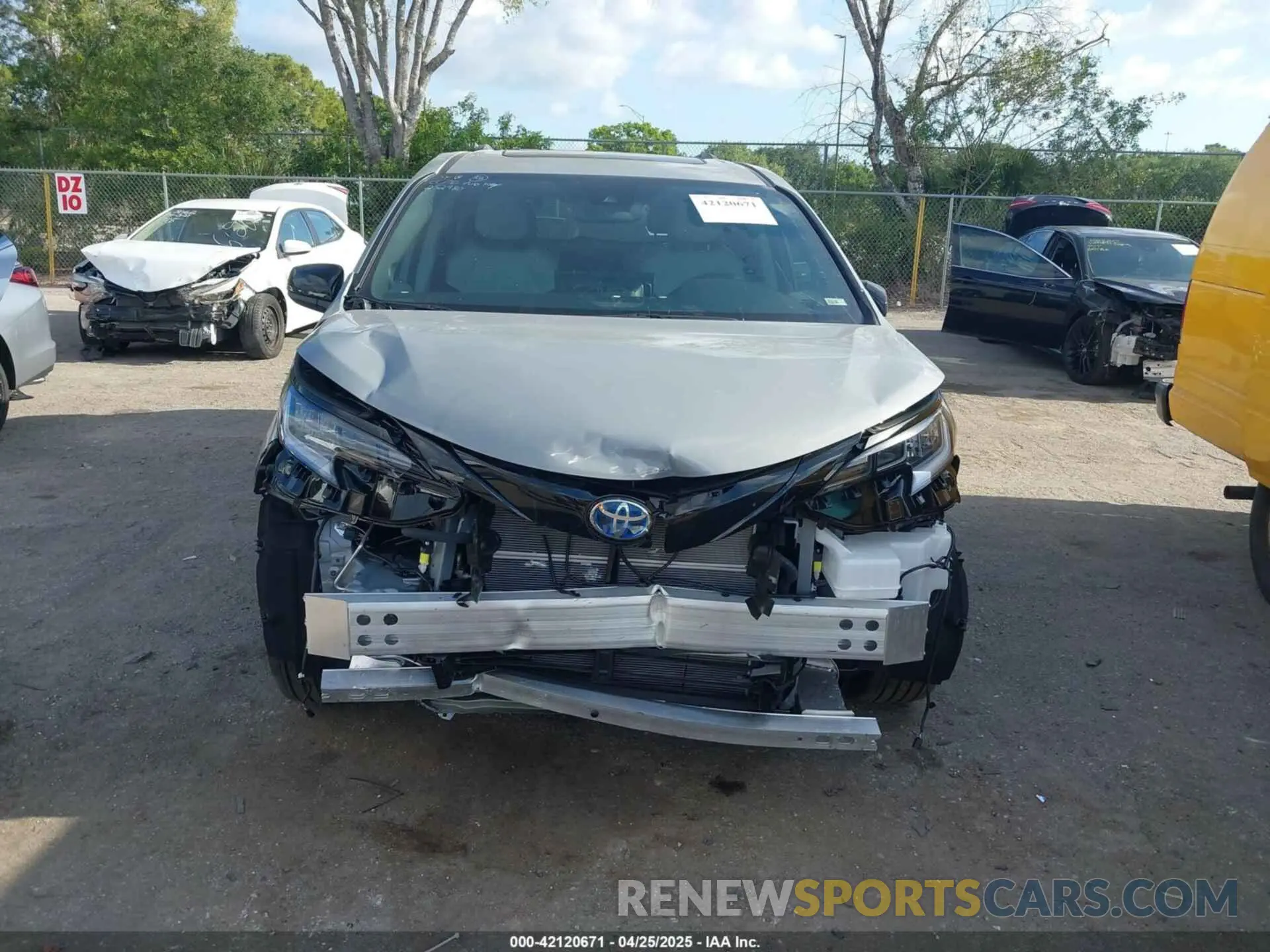 13 Фотография поврежденного автомобиля 5TDDRKEC5SS252980 TOYOTA SIENNA 2025