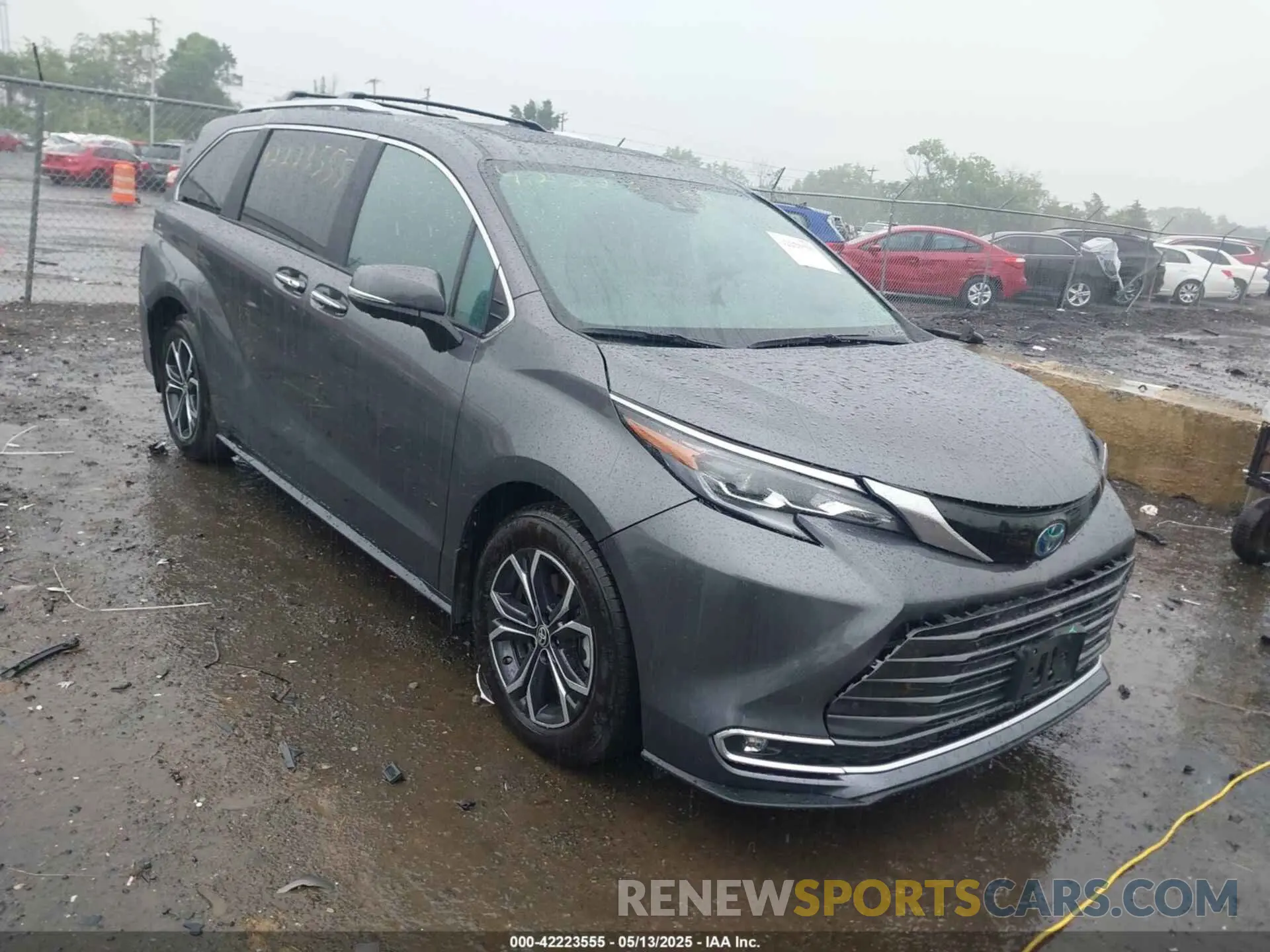 1 Photograph of a damaged car 5TDESKFC7SS171311 TOYOTA SIENNA 2025