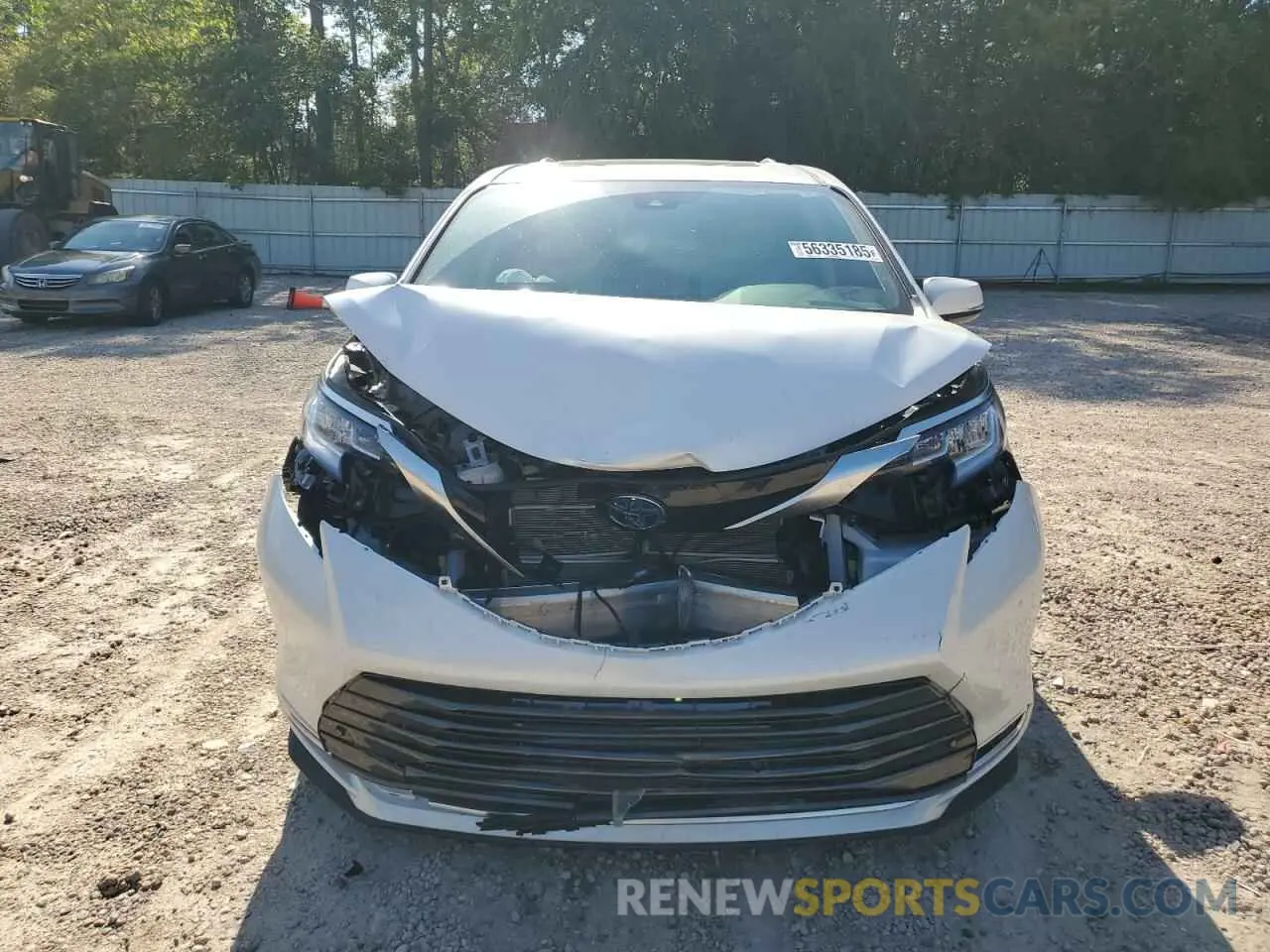 5 Photograph of a damaged car 5TDZRKEC9SS226758 TOYOTA SIENNA 2025
