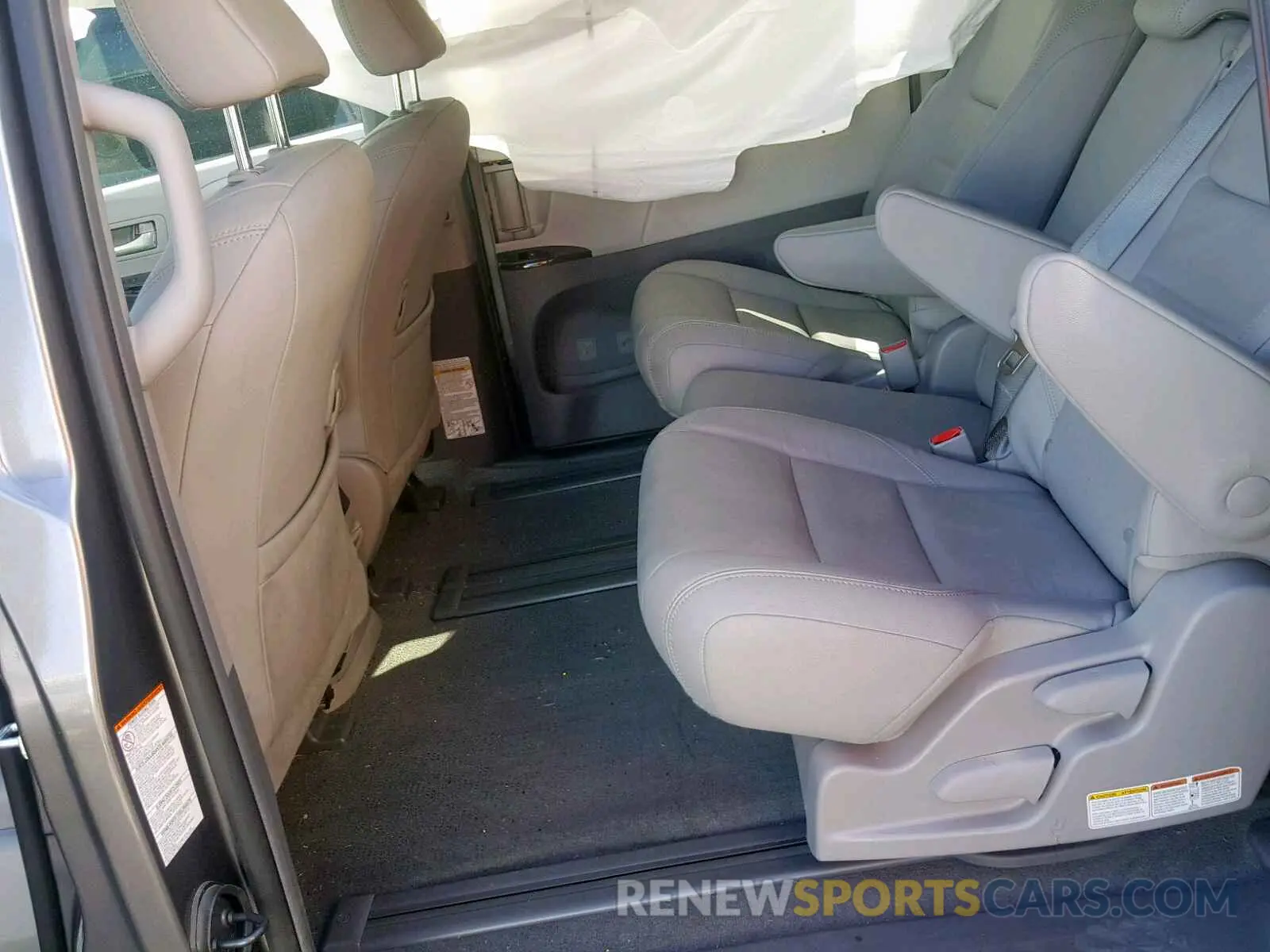 6 Photograph of a damaged car 5TDYZ3DC6KS968294 TOYOTA SIENNA LIM 2019