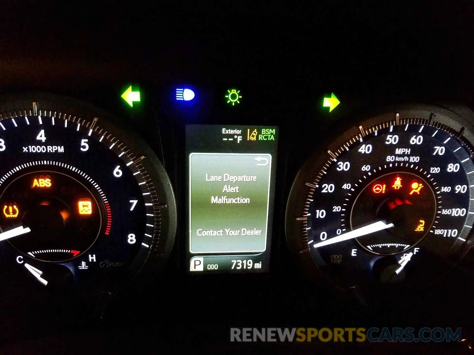 8 Фотография поврежденного автомобиля 5TDYZ3DC0KS995636 TOYOTA SIENNA XLE 2019