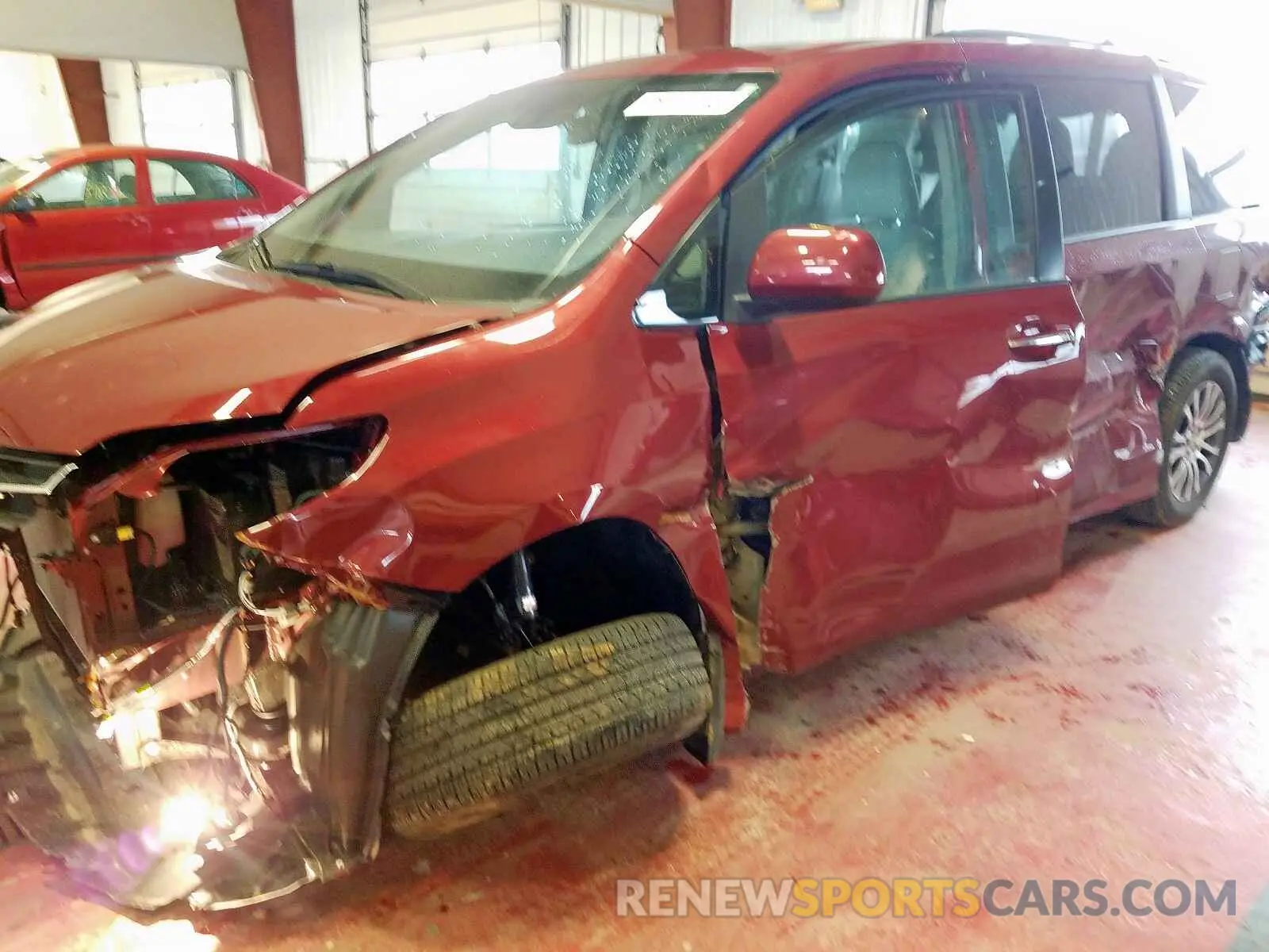 9 Фотография поврежденного автомобиля 5TDYZ3DC0KS995636 TOYOTA SIENNA XLE 2019