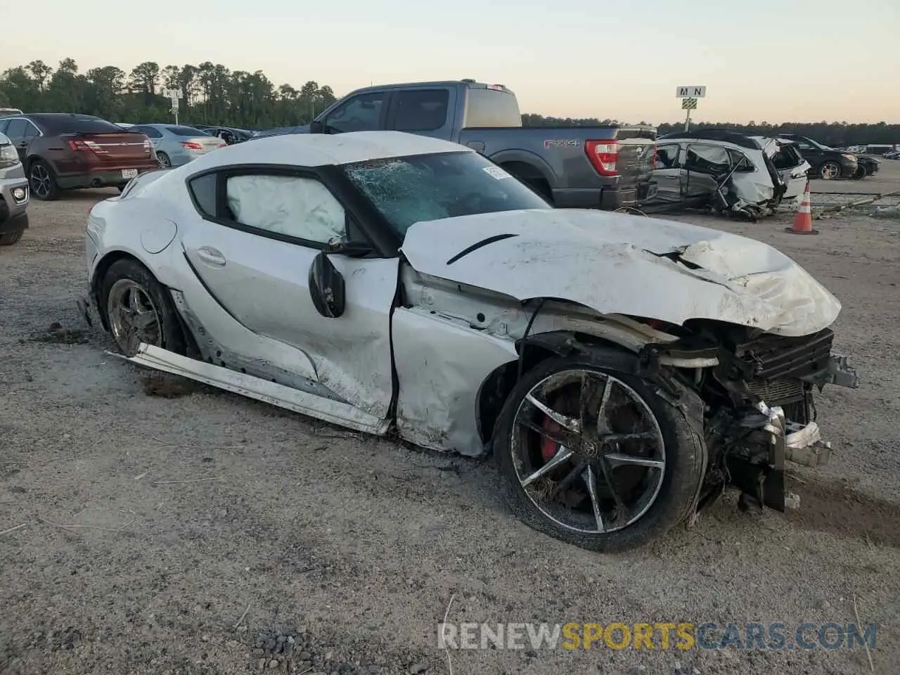 4 Photograph of a damaged car WZ1DB4C09LW033158 TOYOTA SUPRA 2020