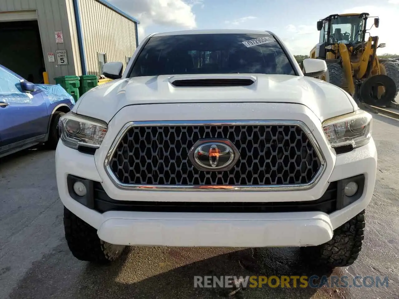5 Photograph of a damaged car 3TMAZ5CN0KM080382 TOYOTA TACOMA 2019