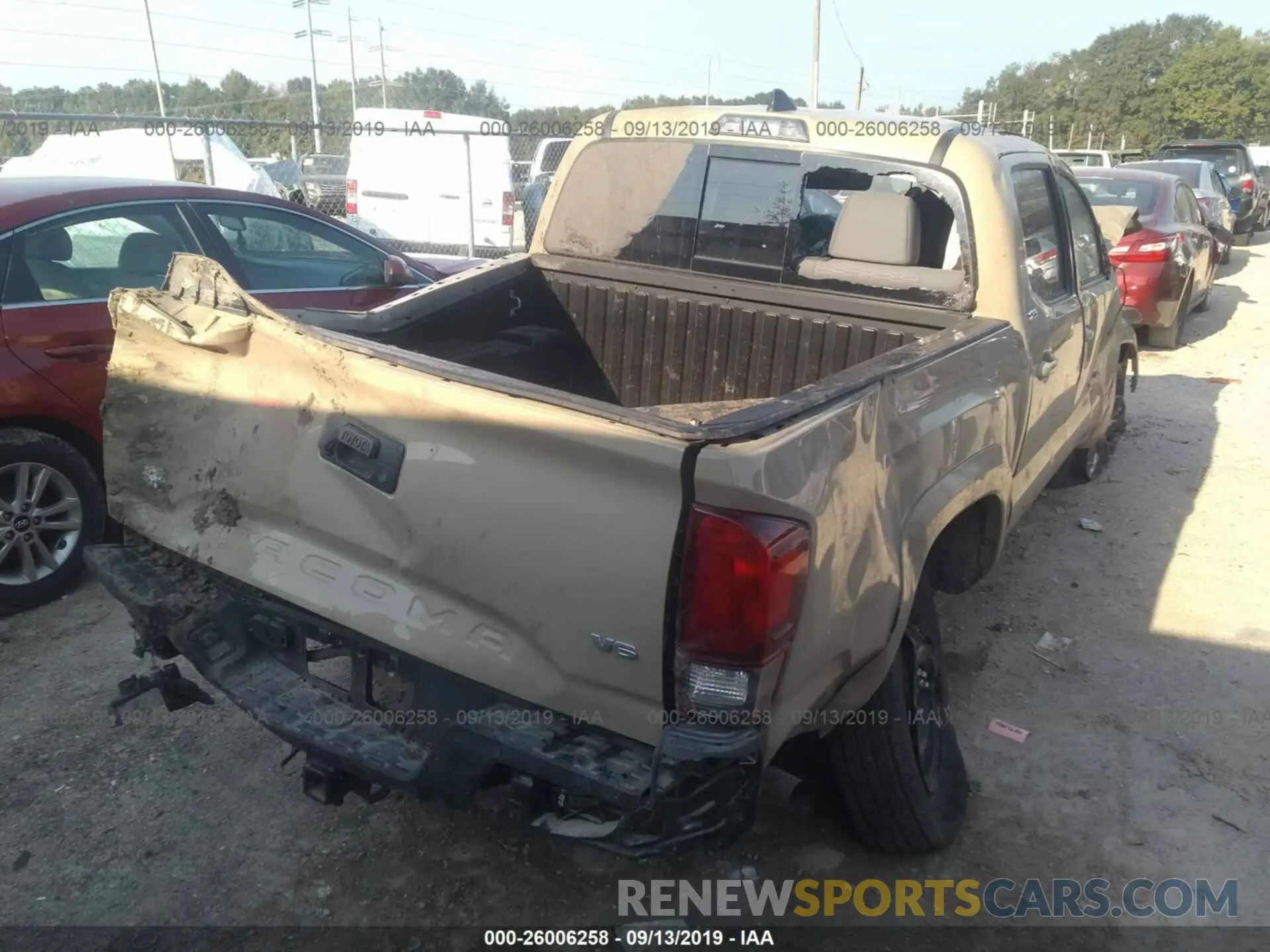 4 Photograph of a damaged car 3TMAZ5CN0KM085288 TOYOTA TACOMA 2019