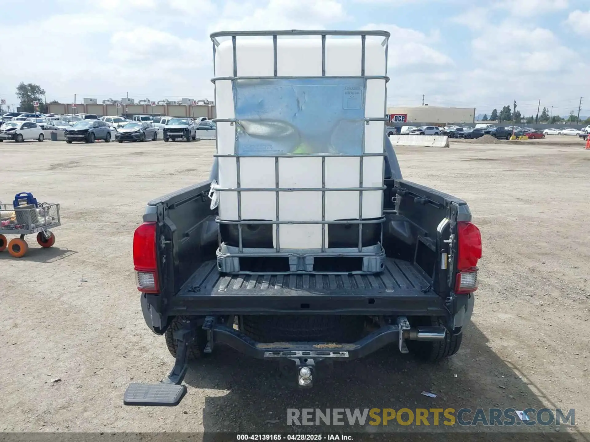 17 Фотография поврежденного автомобиля 3TMAZ5CN0KM089437 TOYOTA TACOMA 2019