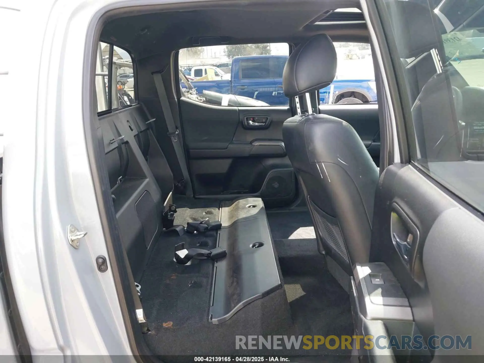 8 Фотография поврежденного автомобиля 3TMAZ5CN0KM089437 TOYOTA TACOMA 2019
