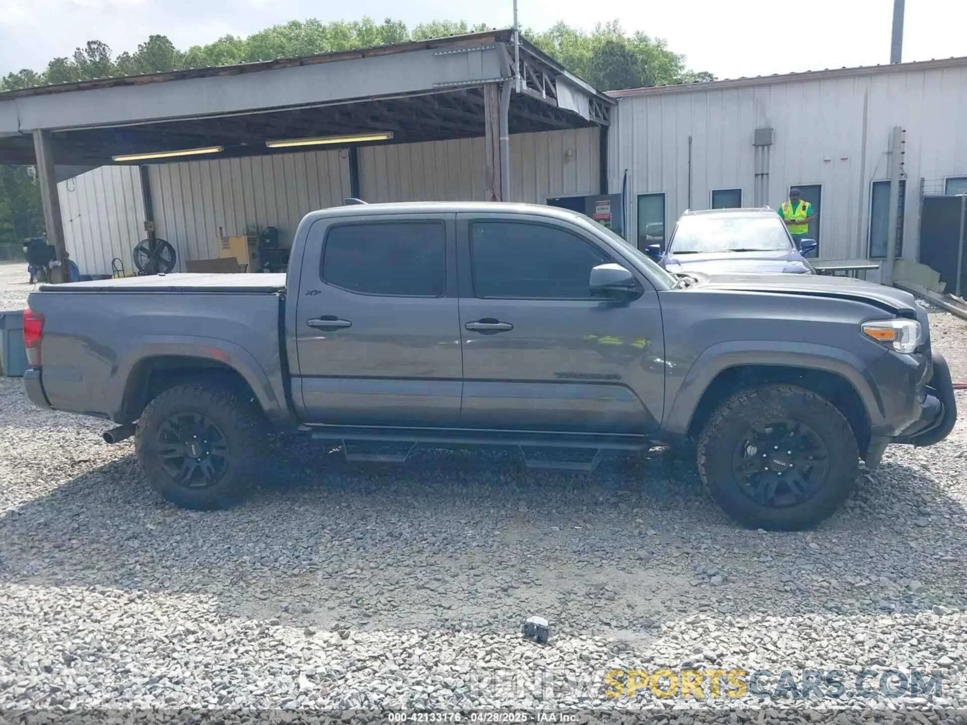 13 Photograph of a damaged car 3TMAZ5CN0KM094427 TOYOTA TACOMA 2019