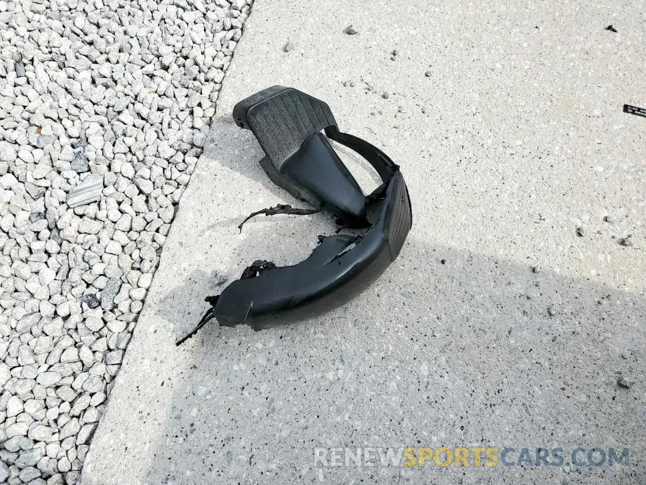 12 Photograph of a damaged car 3TMAZ5CN0KM095352 TOYOTA TACOMA 2019