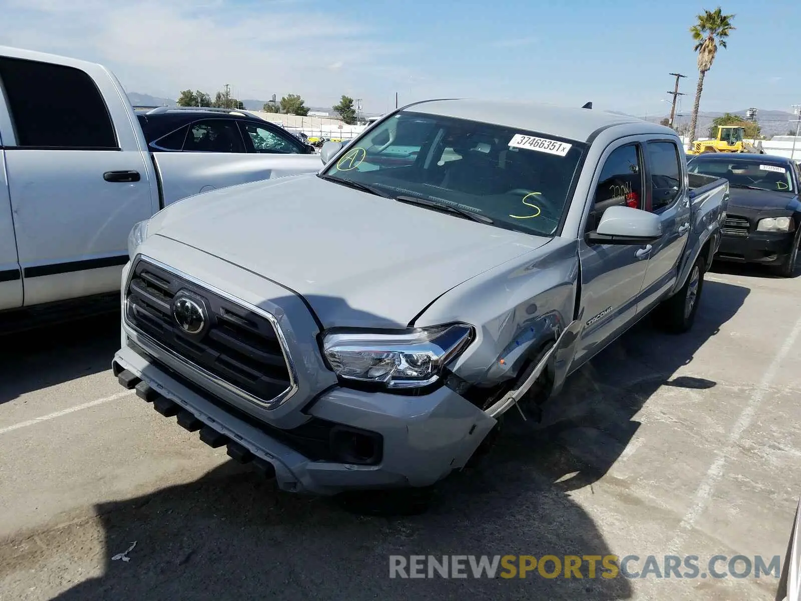2 Photograph of a damaged car 3TMAZ5CN0KM099398 TOYOTA TACOMA 2019